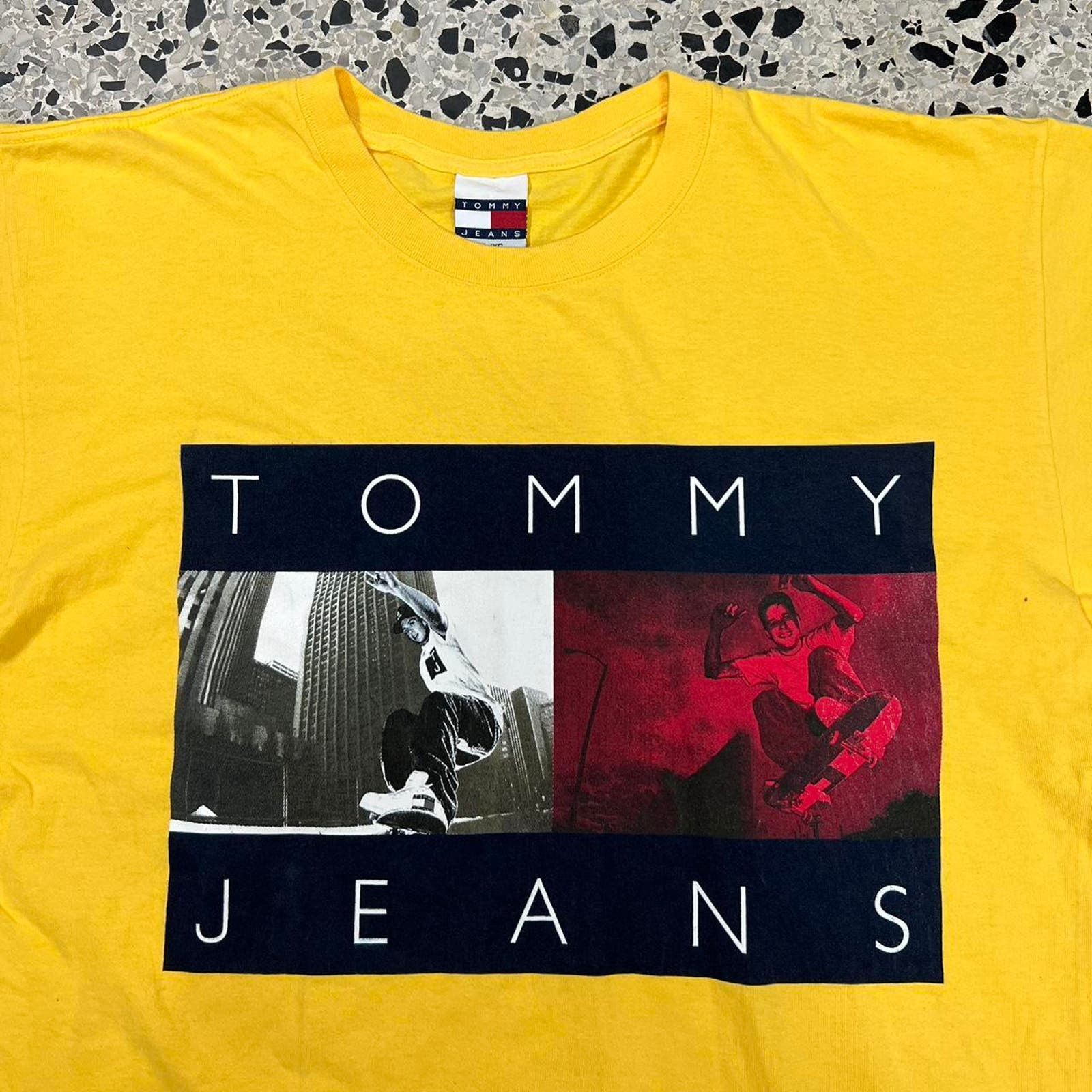 Tommy Hilfiger × Vintage VINTAGE Y2K TOMMY HILFIGER JEANS SKATEBOARDING TEE Size US XL / EU 56 / 4 - 2 Thumbnail