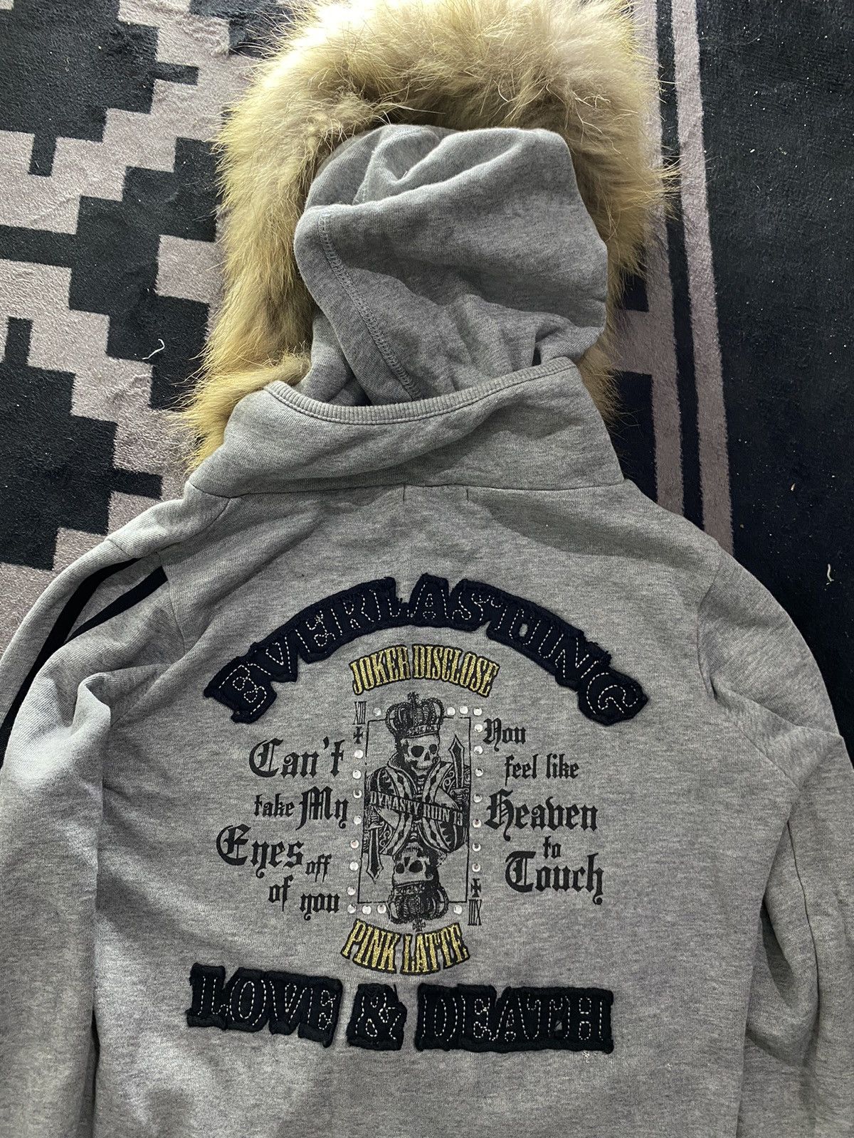 Le Grande Bleu (L.G.B.) 2000s pink latte poem faux fur hoodie Size US S / EU 44-46 / 1 - 4 Thumbnail