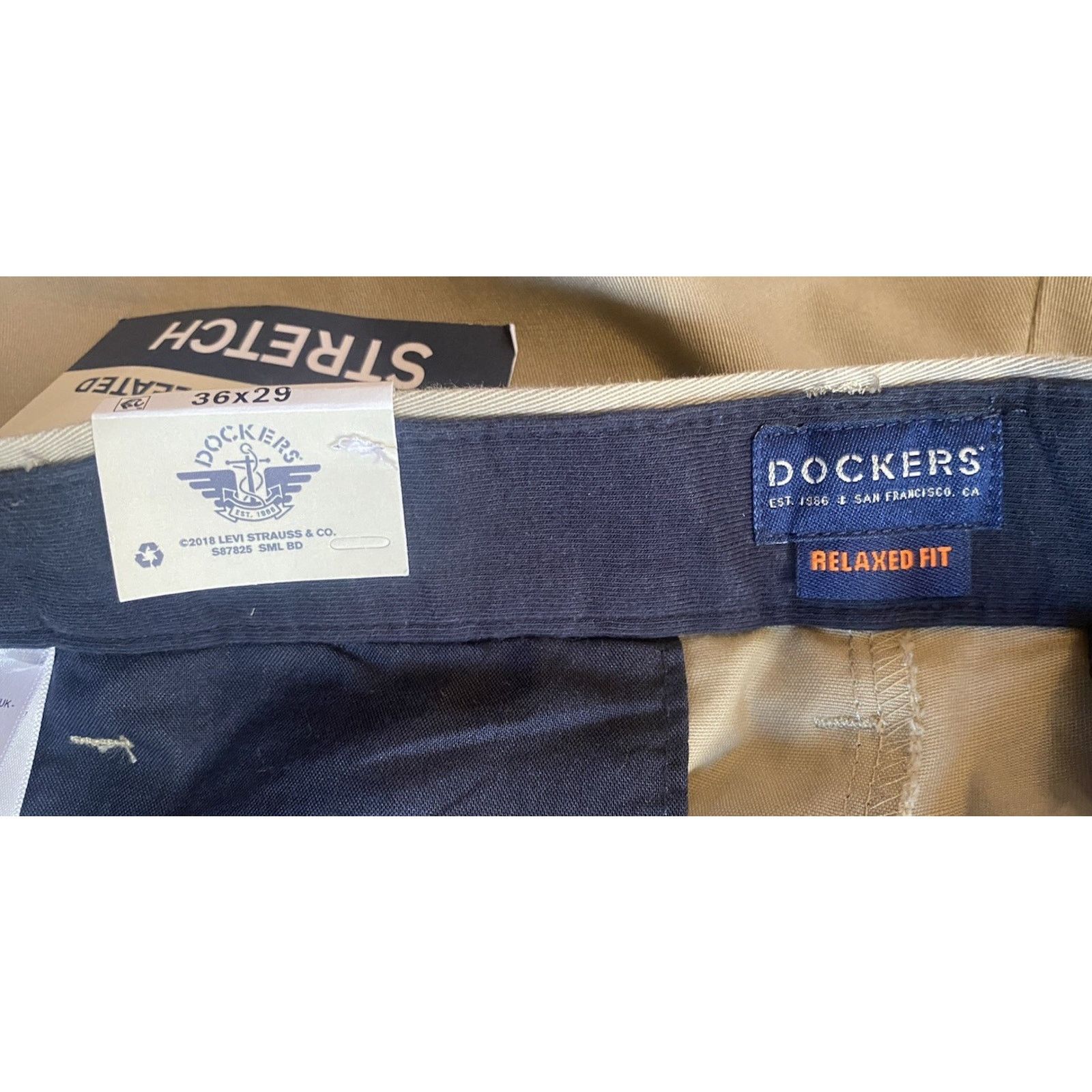 Dockers NWT Dockers Easy Khaki Relaxed Pleated Stretch Pants Men’s Size US 36 / EU 52 - 5 Thumbnail