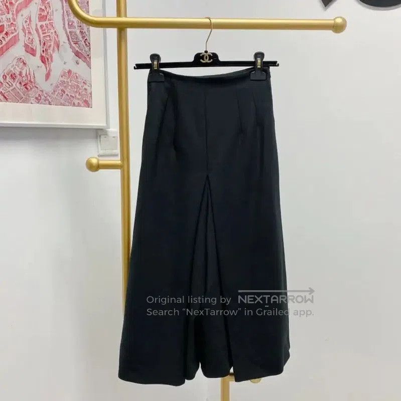 Max Mara MaxMara Casual Black Wool Trousers for Women . Size 23" - 1 Thumbnail