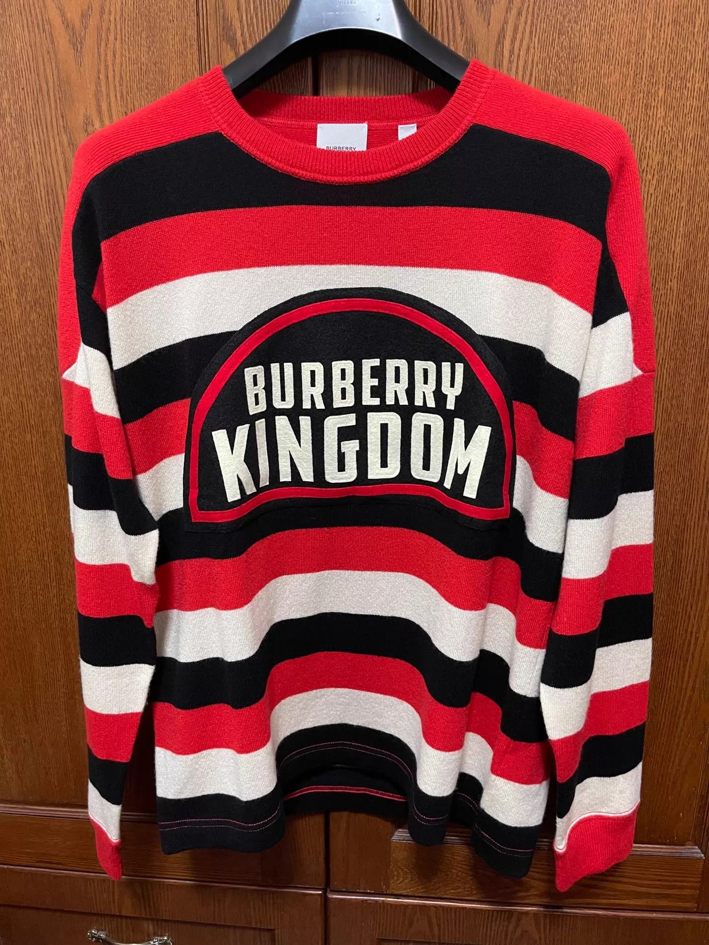 Burberry Burberry Unisex Cashmere Jumper S Loose Drop Shoulder Logo Size US S / EU 44-46 / 1 - 1 Thumbnail