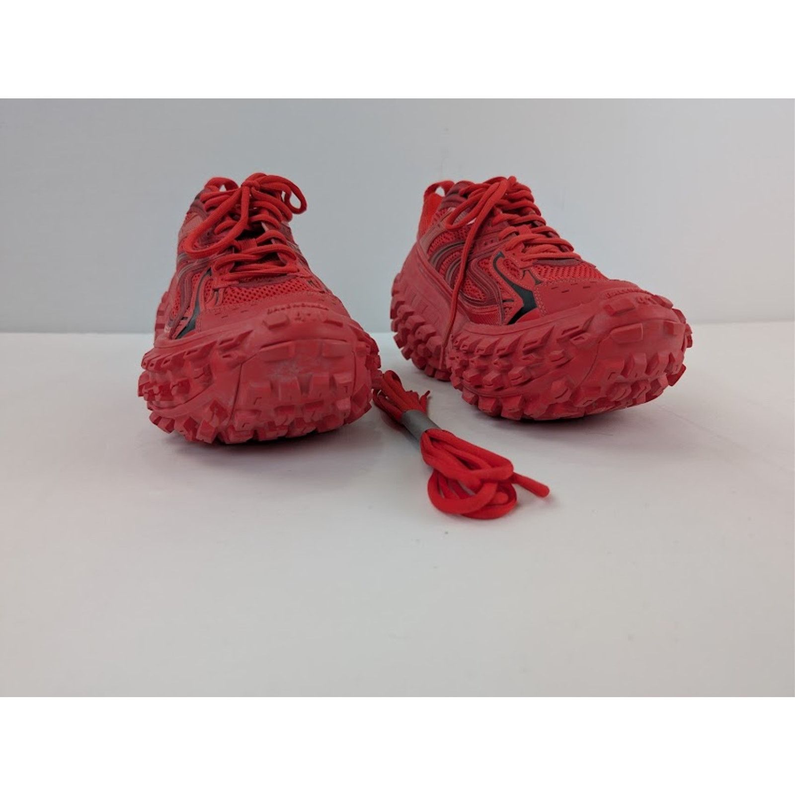 Balenciaga o1rshd1 Bouncer / Defender Sneaker in Red / Black Size US 11 / EU 44 - 5 Thumbnail