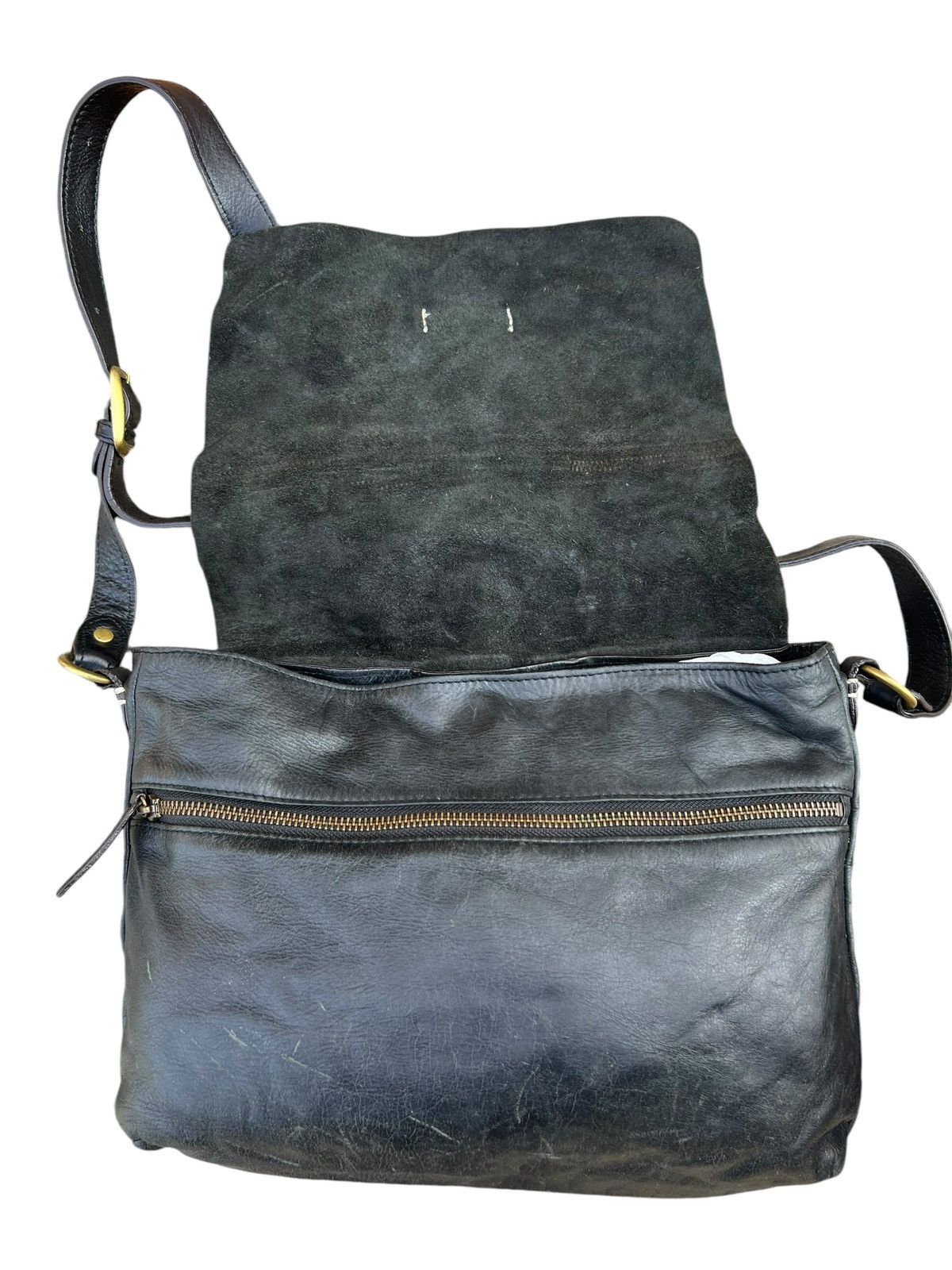 Leather Vintage L.P.P. Japan Patina Black Leather Messenger Bag Size ONE SIZE - 9 Thumbnail