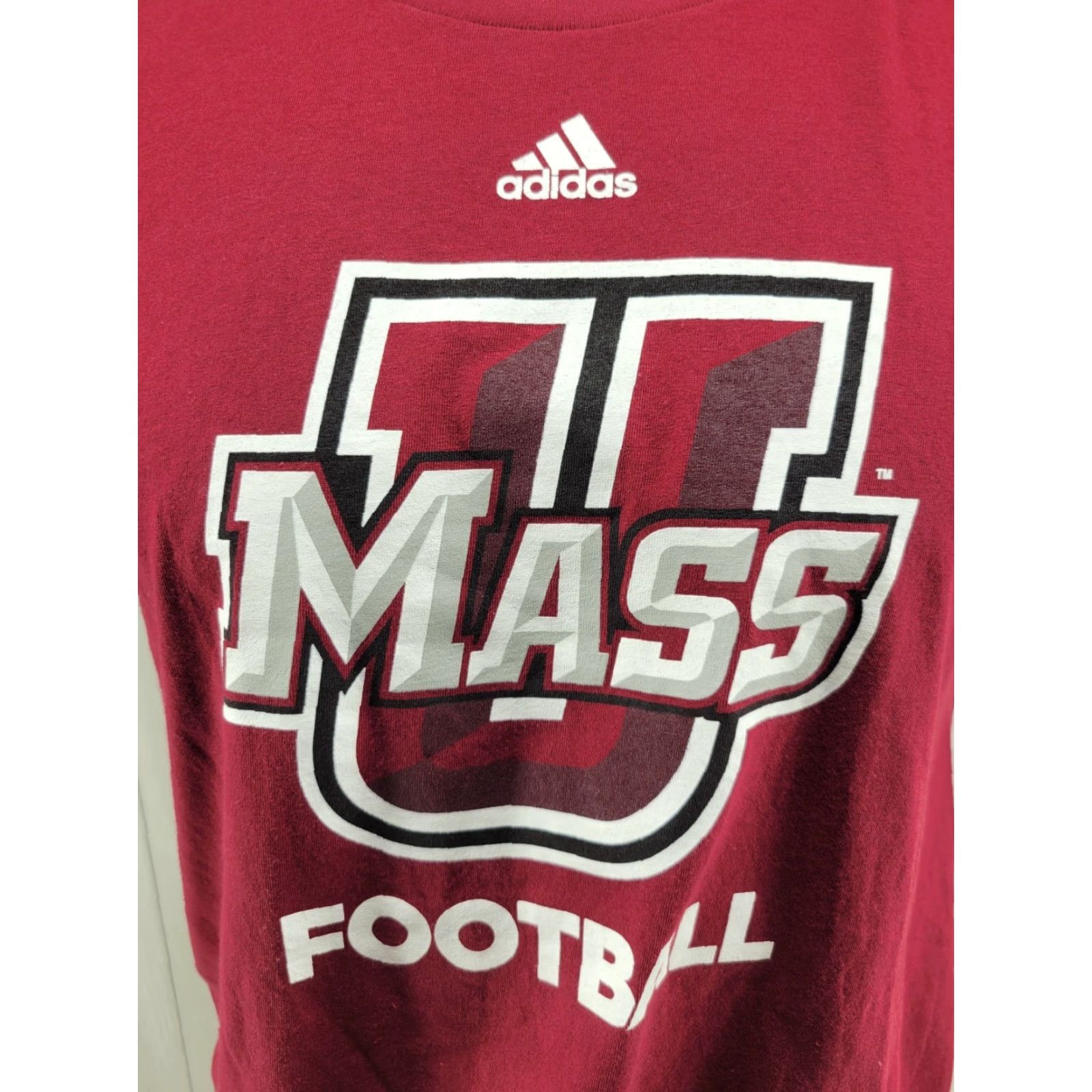 Adidas Adidas Mass U Shirt Size Large Burgundy Red Short Sleeve Shirt Mens Sports Size US L / EU 52-54 / 3 - 2 Thumbnail