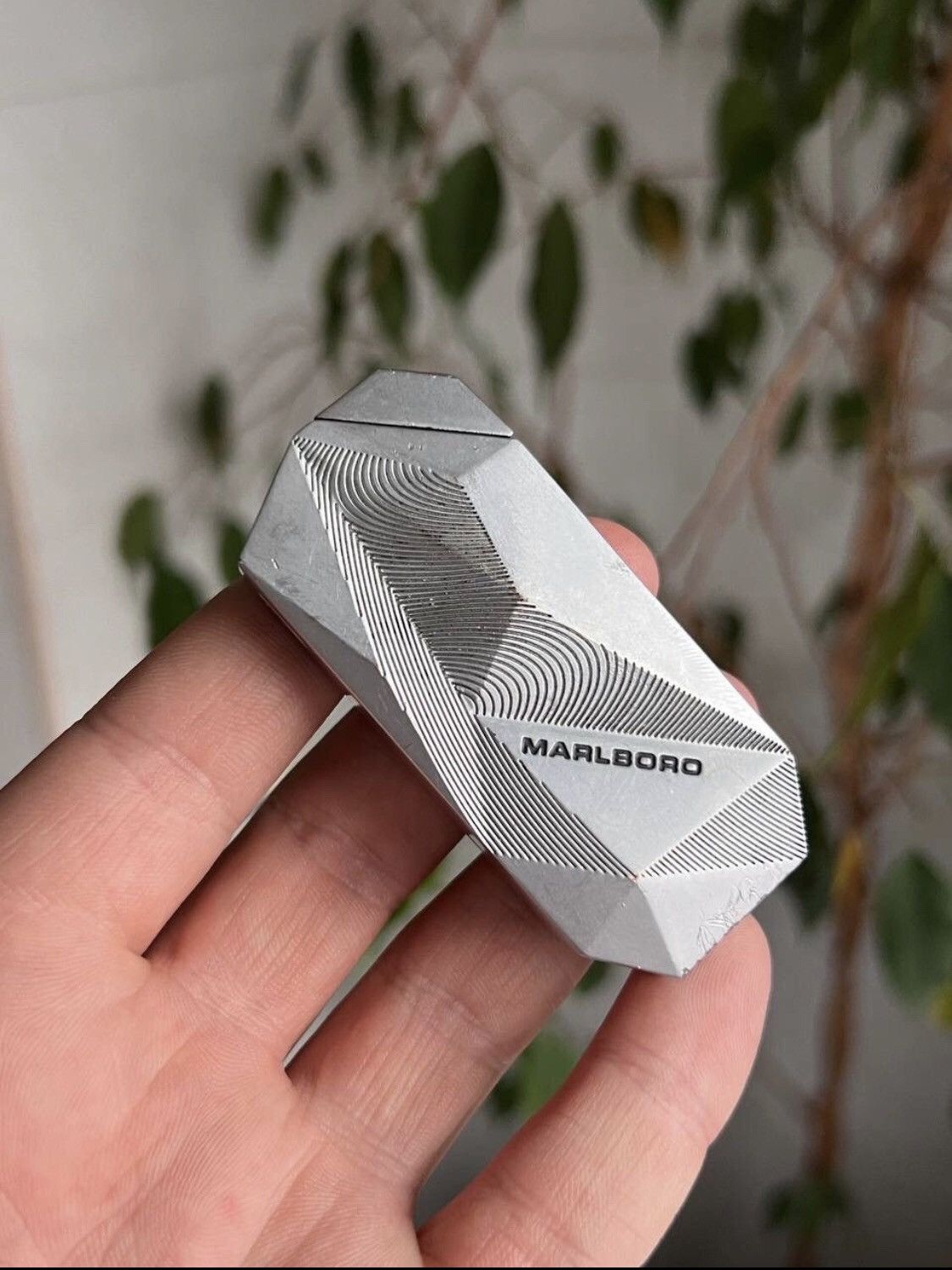 Marlboro Y2K ELEGANCE MARLBORO GEOMETRIC METAL PUNK ROCK LIGHTER Size ONE SIZE - 1 Thumbnail