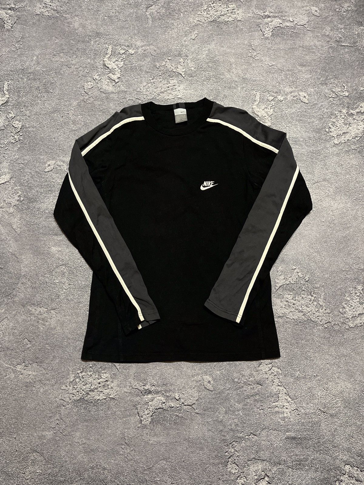 Nike × Vintage Vintage Nike Embroidered Spellout Long Sleeve Shirt Size US M / EU 48-50 / 2 - 1 Thumbnail