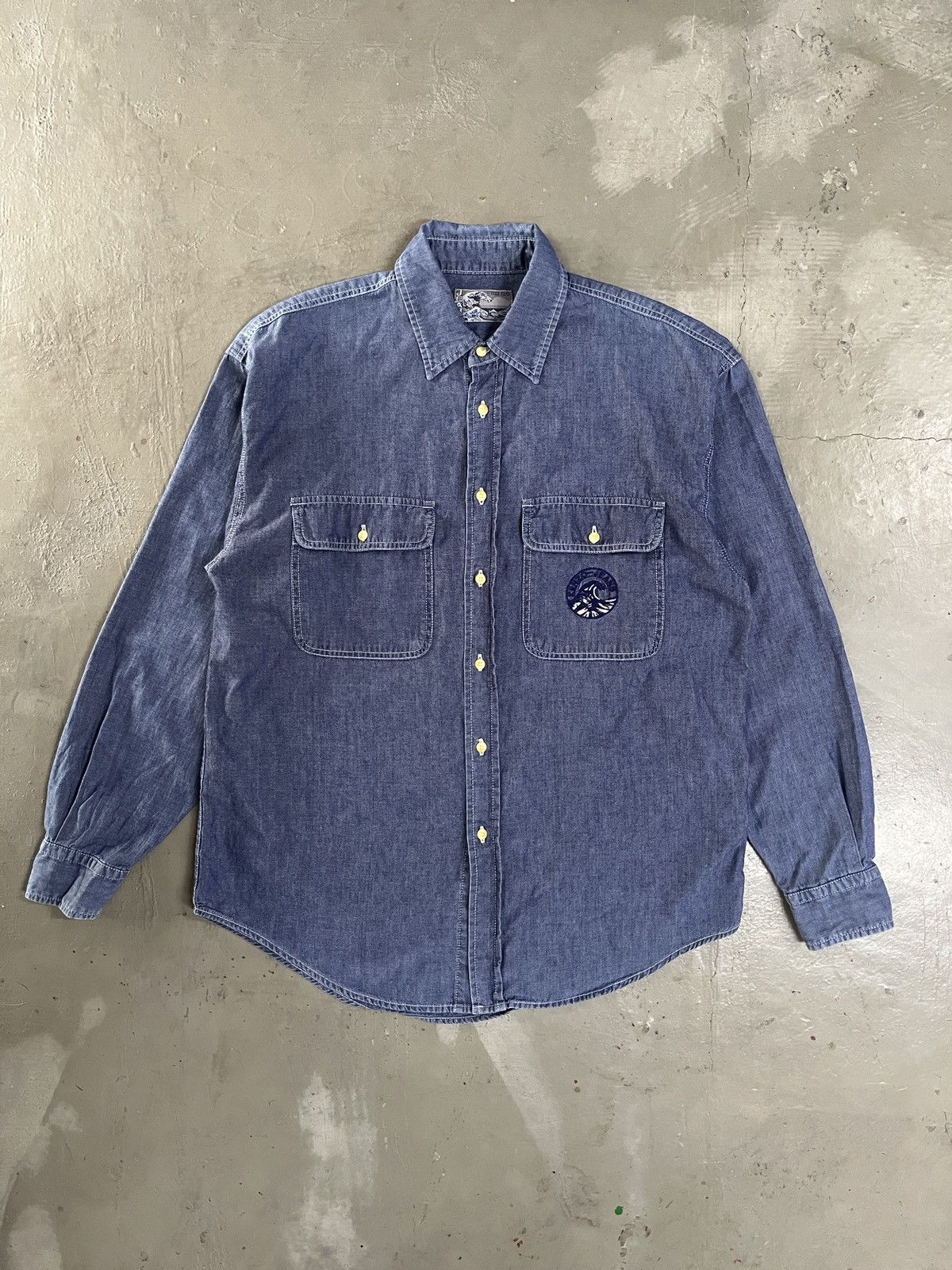 Kenzo Vintage Kenzo Embroidery Wave Indigo Denim Chambray Shirt Size US L / EU 52-54 / 3 - 5 Thumbnail