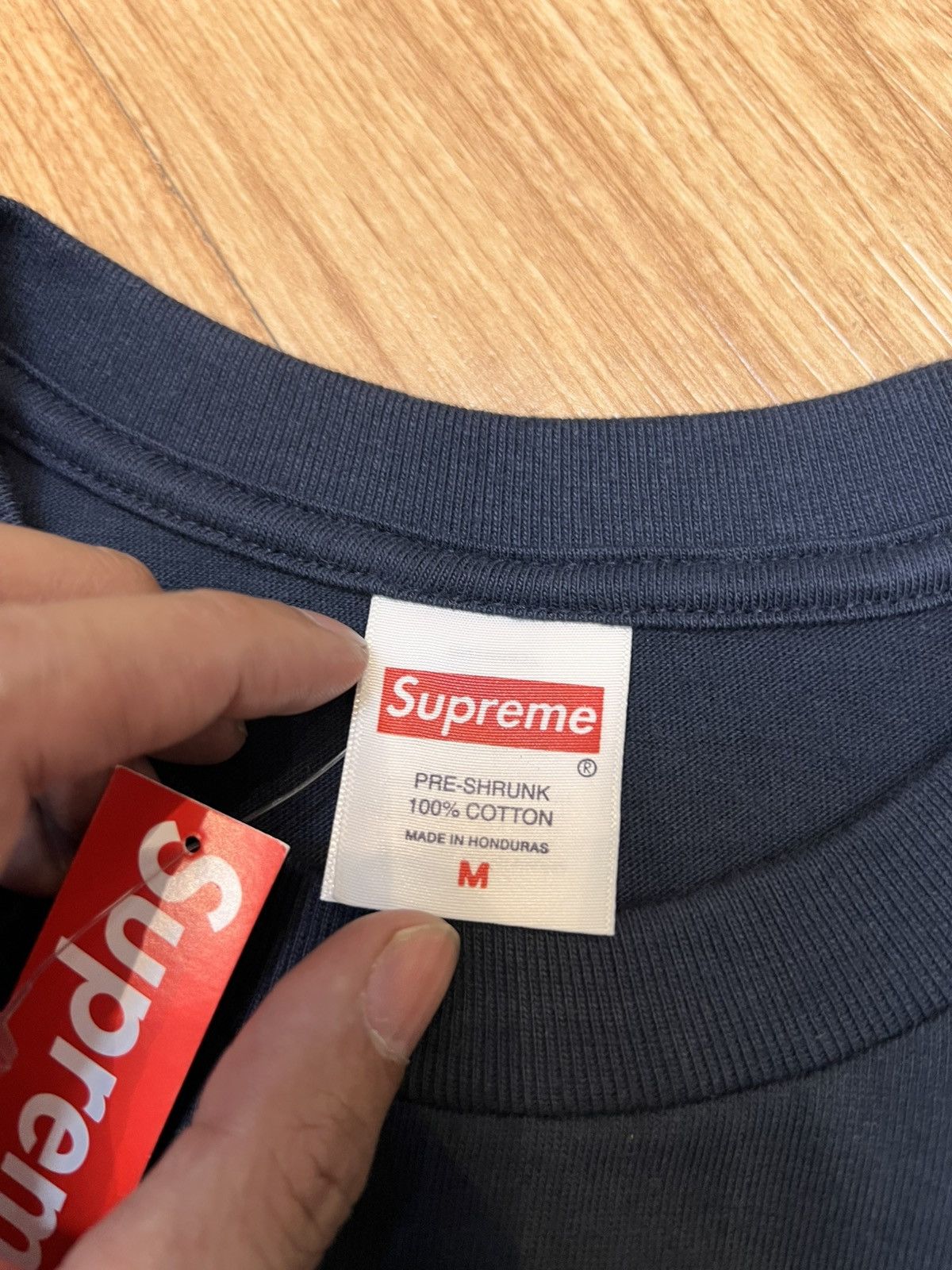 Supreme Supreme Arabic Size US M / EU 48-50 / 2 - 5 Thumbnail