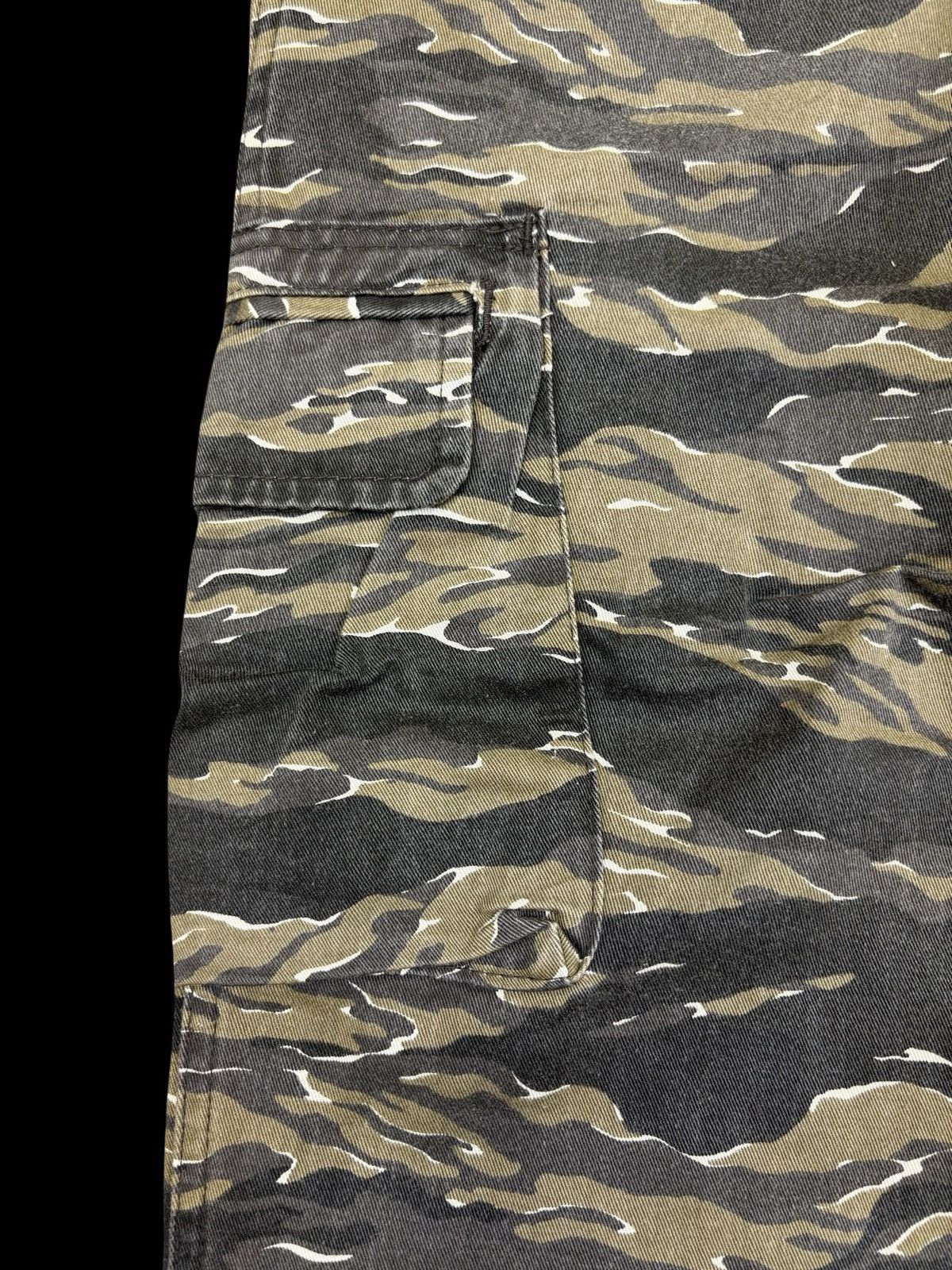 Japanese Brand VANQUISH Japan Multizipper Tactical Cargo Skinny Pant F705 Size US 33 - 18 Thumbnail