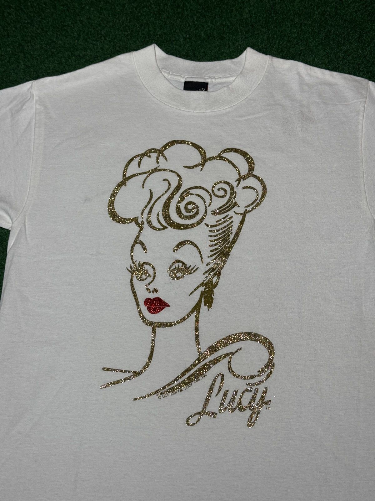 Vintage I Love Lucy Diamond Dust Graphic Vintage 90s 19x29 T Shirt Size US M / EU 48-50 / 2 - 2 Thumbnail