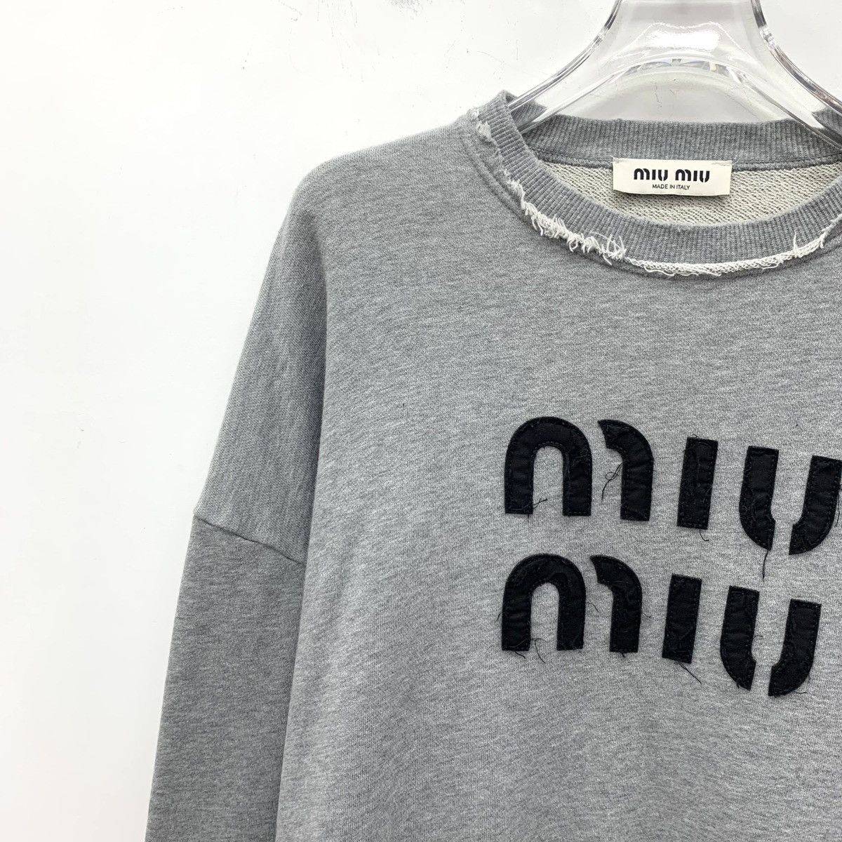 Miu Miu Miu Miu 22 Collection Grey Logo Long Sleeve Sweatshirt K26WX Size S / US 4 / IT 40 - 3 Thumbnail