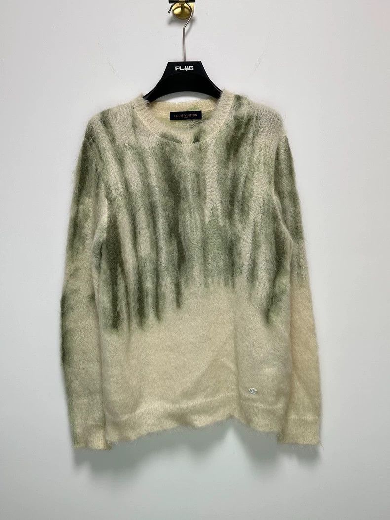 Louis Vuitton White and grey rendered mohair logo sweater