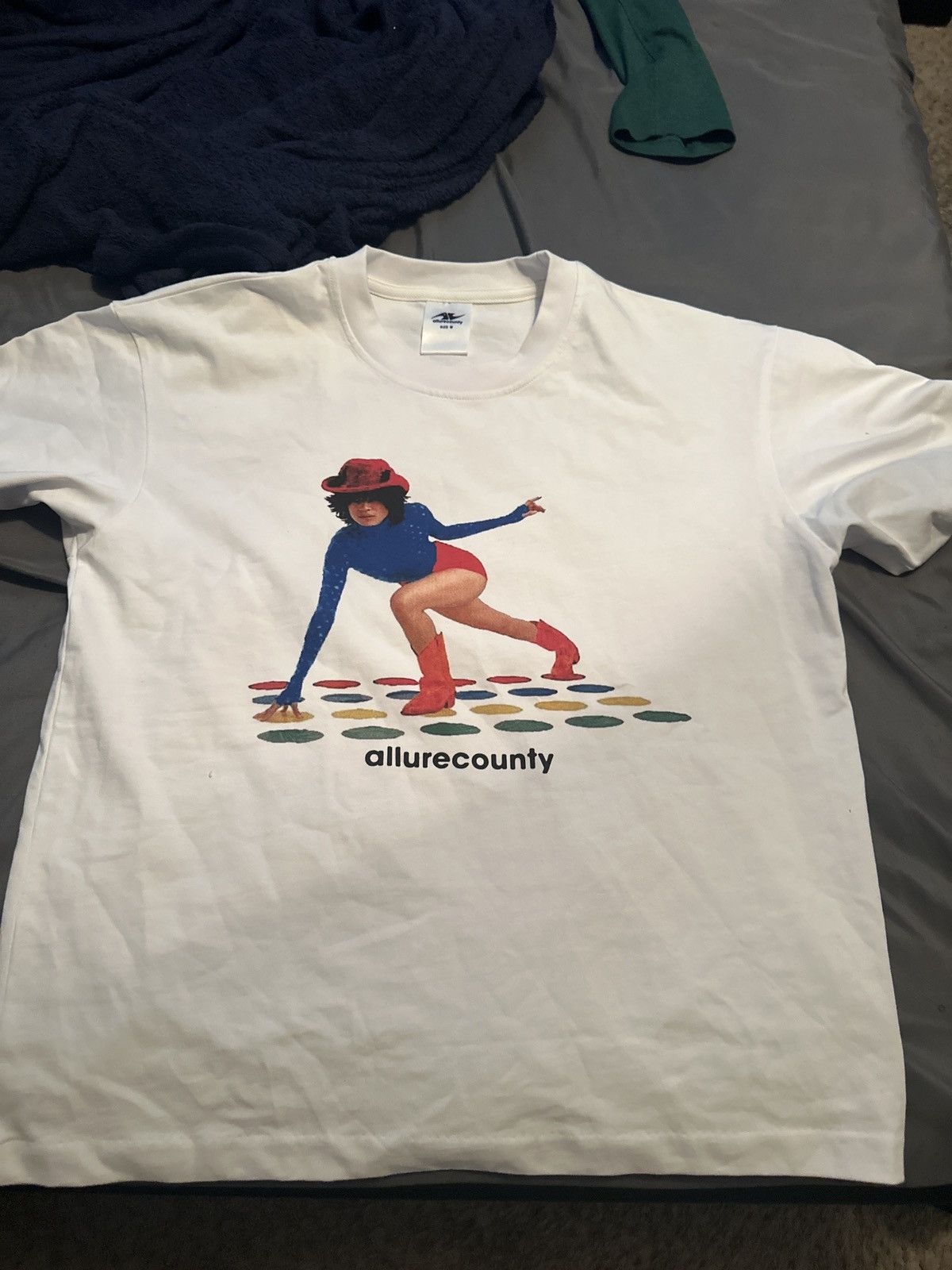 Other Allure county (Twist her t shirt) Size US M / EU 48-50 / 2 - 1 Thumbnail