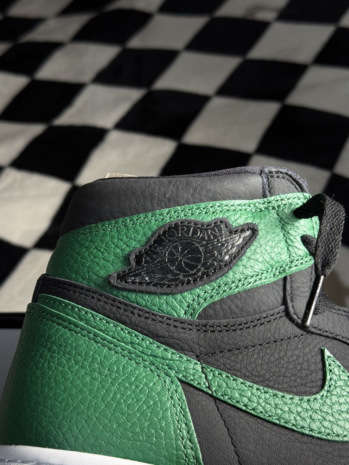 Jordan Brand BOSTON CELTICS JORDAN 1 RETRO HIGH OG PINE Size US 9.5 / EU 42-43 - 8 Thumbnail