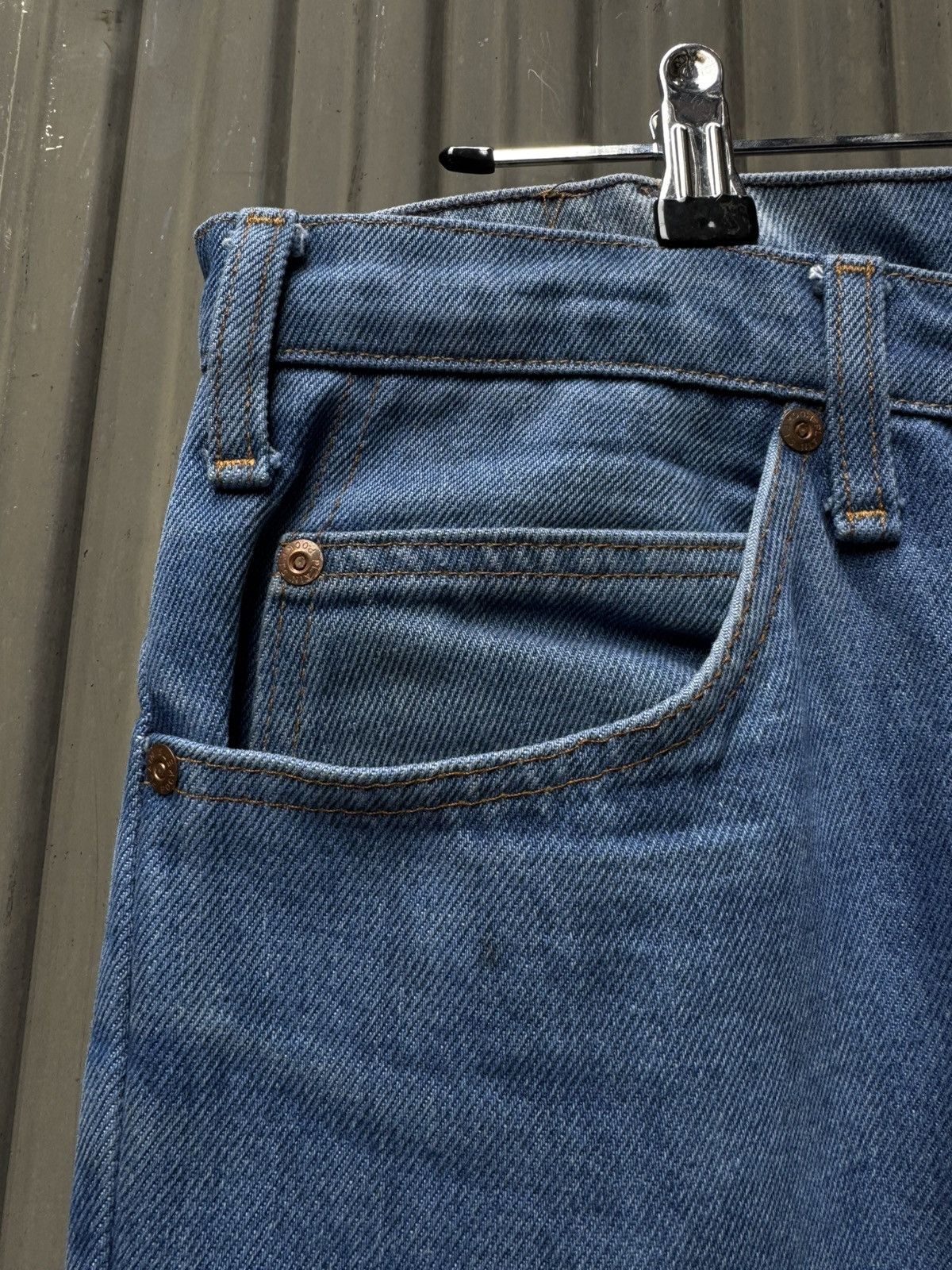 Vintage Vintage 32 Bootcut Jeans w/ Abstract Sunfaded Wash Size US 32 / EU 48 - 5 Thumbnail