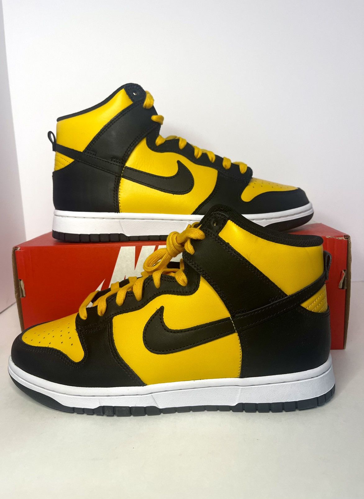 Nike Nike Dunk Retro High Bruce Lee Reverse Goldenrod Size 9 Mens Size US 9 / EU 42 - 1 Thumbnail
