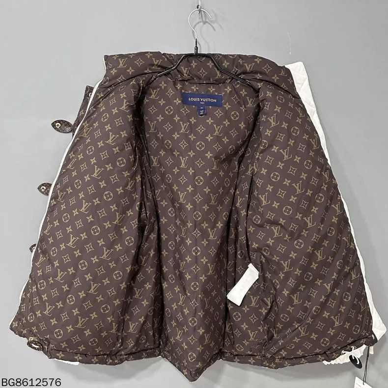Louis Vuitton Louis Vuitton Ski Capsule Down Jacket- Size XS / US 0-2 / IT 36-38 - 4 Thumbnail