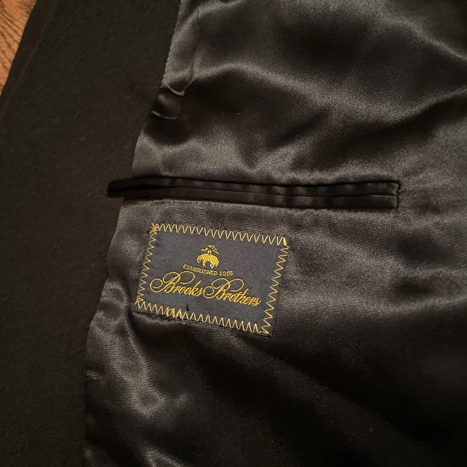Brooks Brothers VTG Brooks Brothers Black Wool Cashmere Overcoat Mens 42R Size US L / EU 52-54 / 3 - 9 Thumbnail