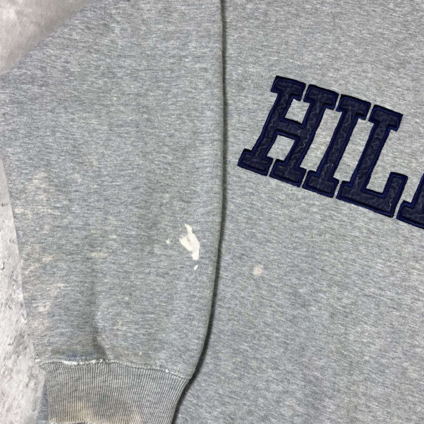 Tommy Hilfiger VINTAGE Tommy Hilfiger Sweatshirt Crewneck Embroidered Adult Large Gray 90s Men's Pullover Heavyweight Graphic Print Cotton Fleece Size US L / EU 52-54 / 3 - 7 Thumbnail