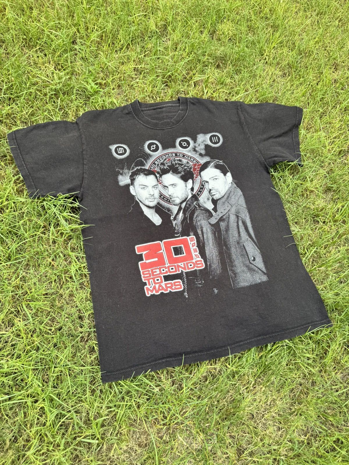 Vintage Vintage 30 Seconds To Mars Tee T-shirt Size US M / EU 48-50 / 2 - 3 Thumbnail