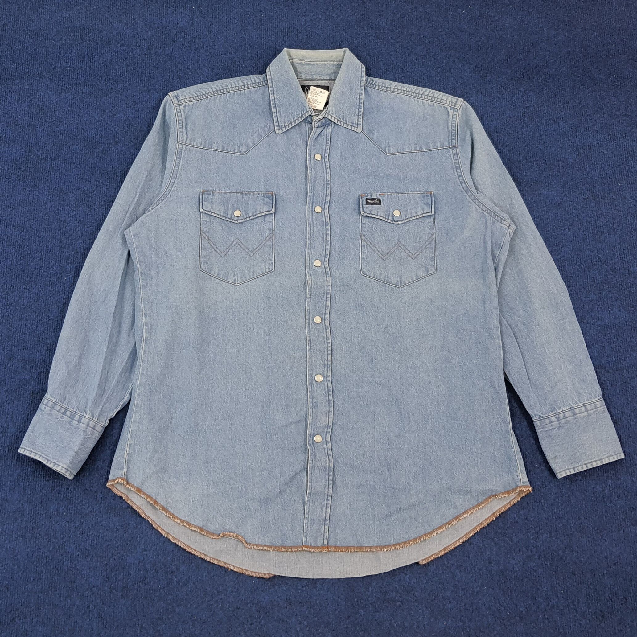 Vintage × Wrangler Vintage Wrangler USA American Fashion Style Denim Shirt Size US XL / EU 56 / 4 - 1 Thumbnail