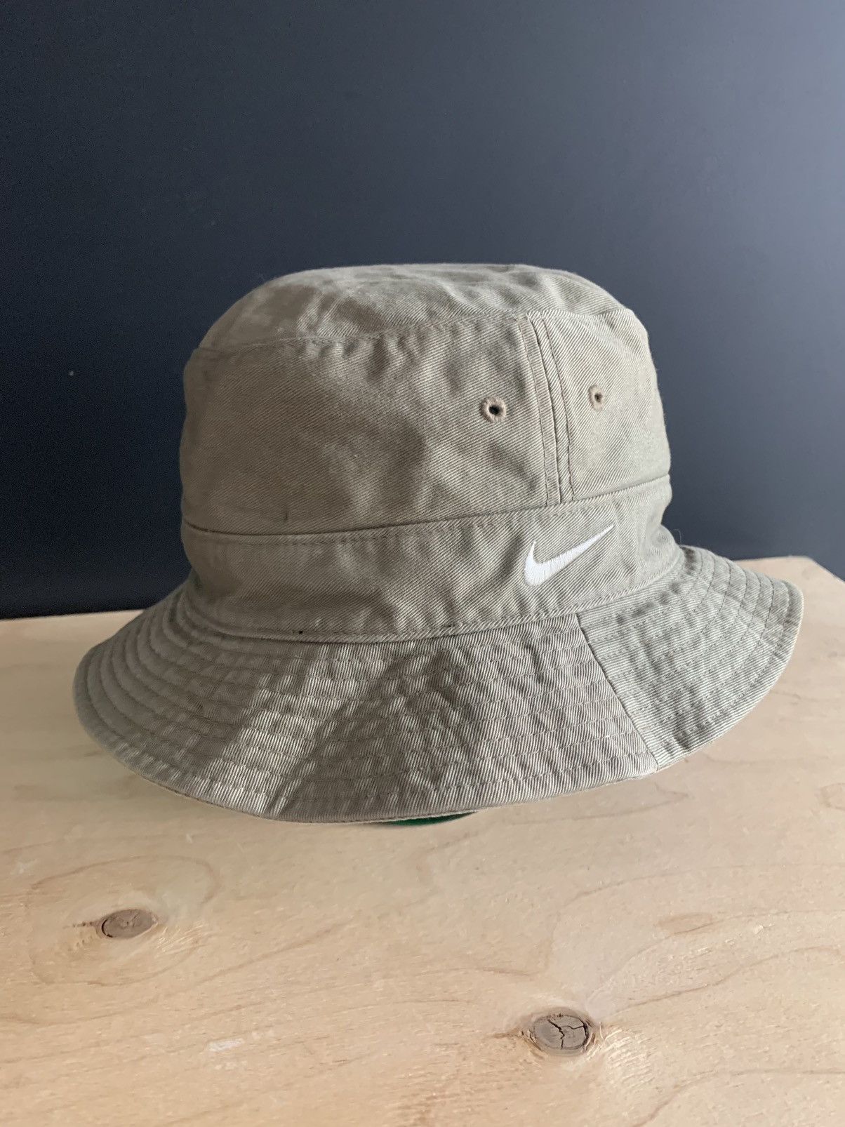 Nike Vintage Nike swoosh bucket hat Size ONE SIZE - 9 Thumbnail