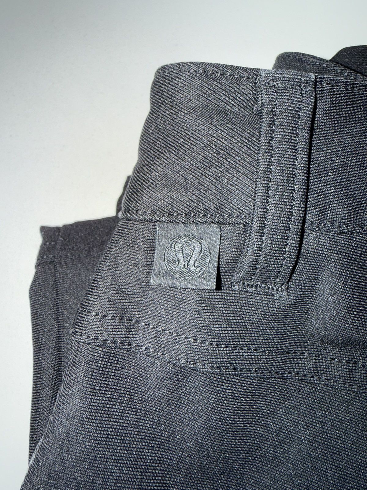 Lululemon Lululemon Black ABC Pants Size US 31 - 2 Thumbnail