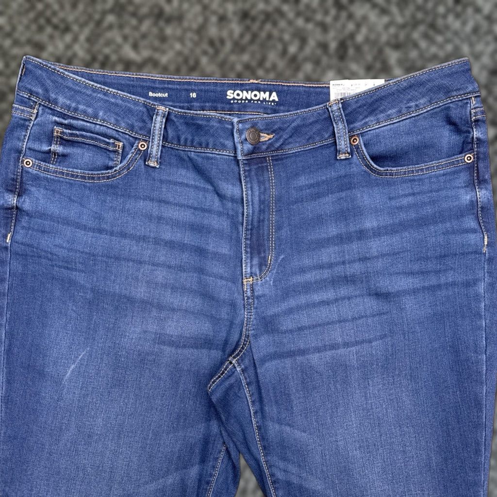 Vintage Sonoma Jeans Womens 16 Bootcut Mid Rise Stretch Denim 5-Pocket Blue Medium Inseam 30” Size 38" / US 16 / IT 52 - 1 Thumbnail