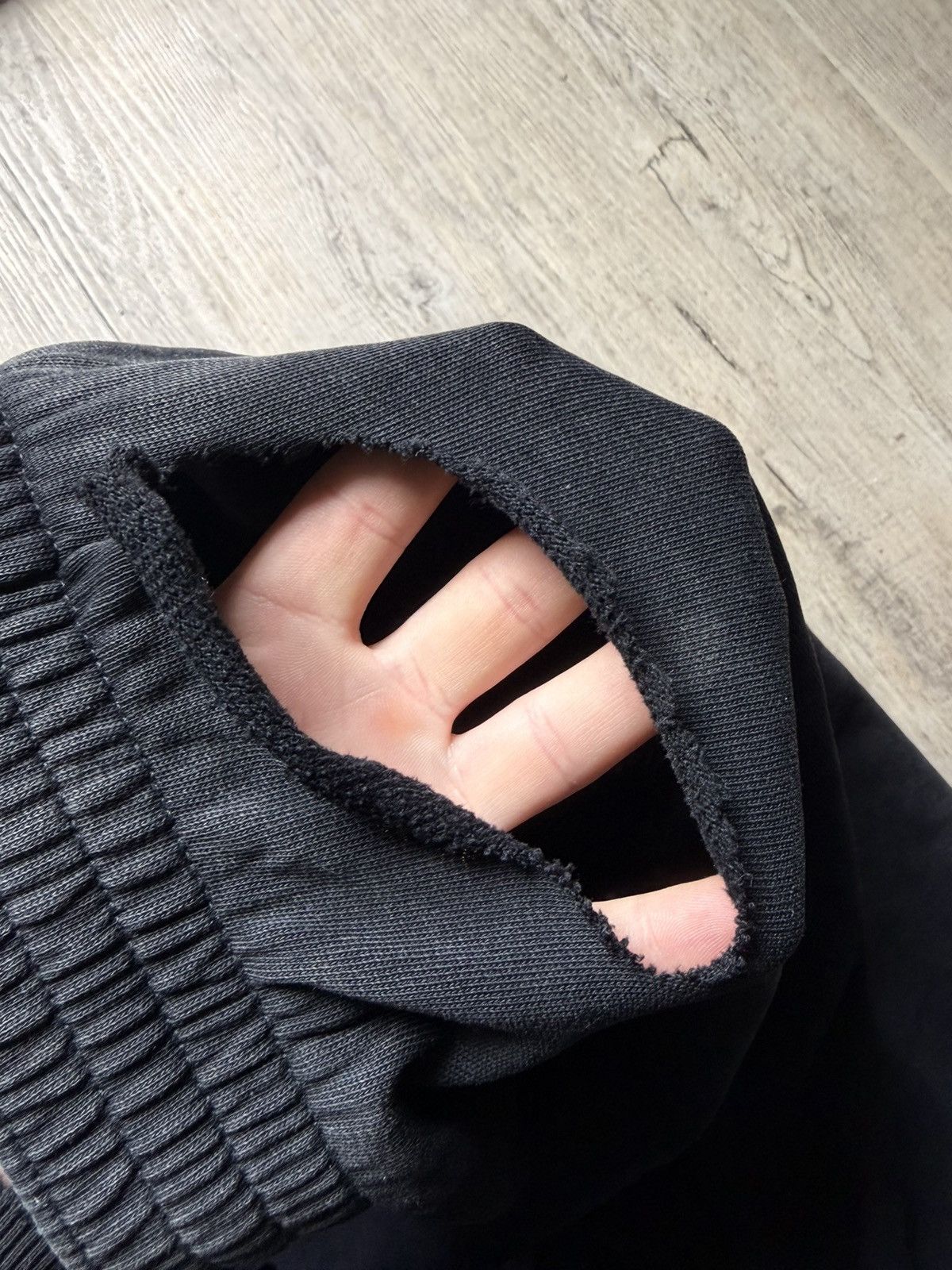 Balenciaga Balenciaga Cropped Sweatpants washed black Size US 32 / EU 48 - 9 Thumbnail