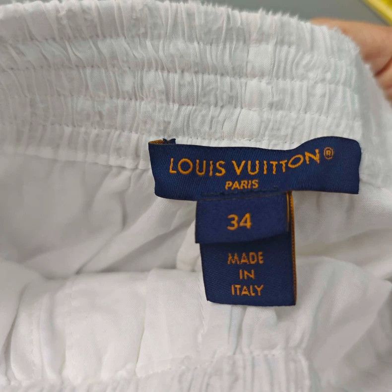 Louis Vuitton Louis Vuitton White dark stripes full logo shorts 2505-Next Size US 34 / EU 50 - 5 Thumbnail
