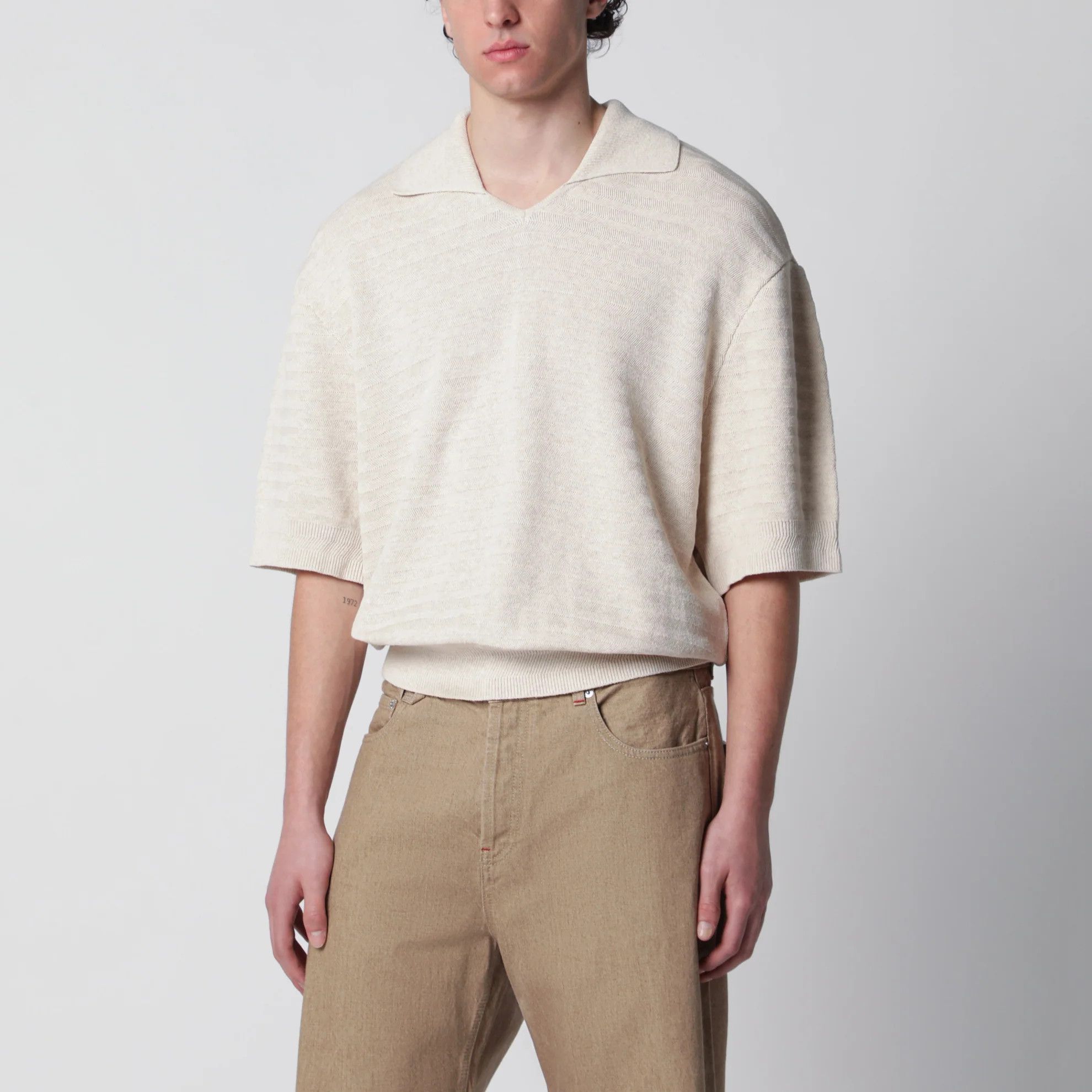 Jacquemus o1d2blof0526 Cotton Silk Polo Shirt in Beige Size US M / EU 48-50 / 2 - 1 Thumbnail