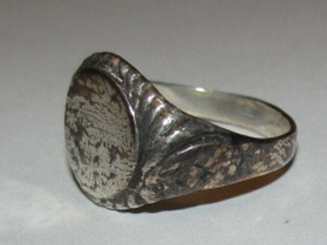 Designer Small Round Antiqued Sterling Silver Signet Ring Size ONE SIZE - 3 Thumbnail