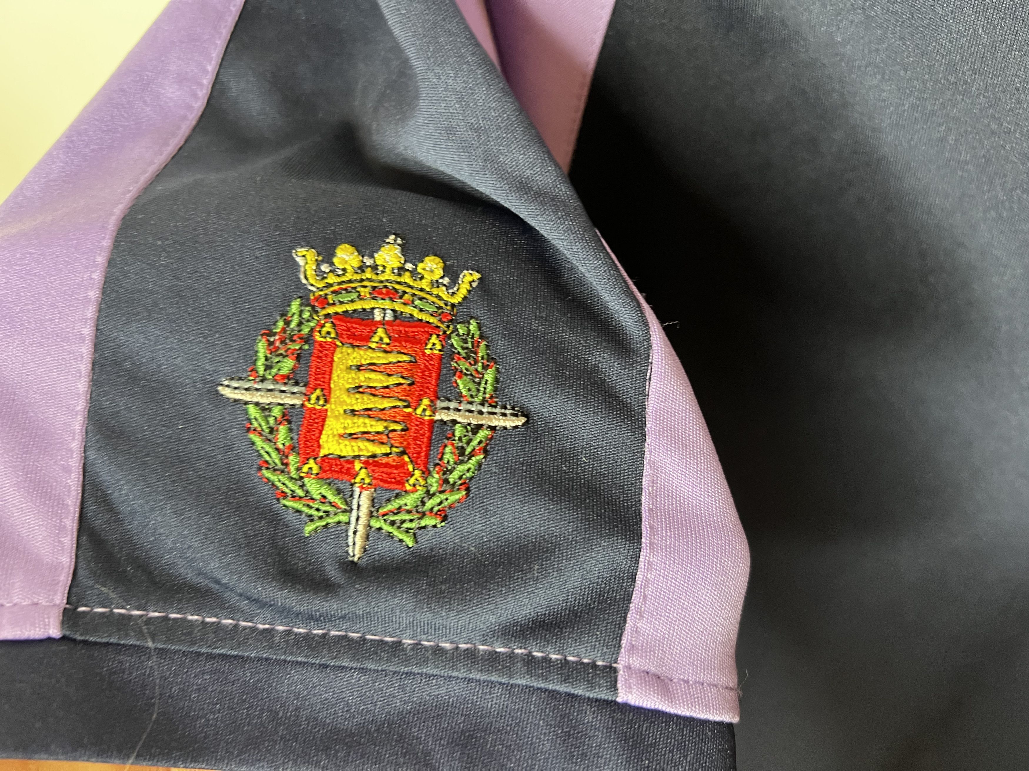 Hummel REAL VALLADOLID 2018 2019 AWAY FOOTBALL SHIRT SOCCER JERSEY Size US S / EU 44-46 / 1 - 3 Thumbnail