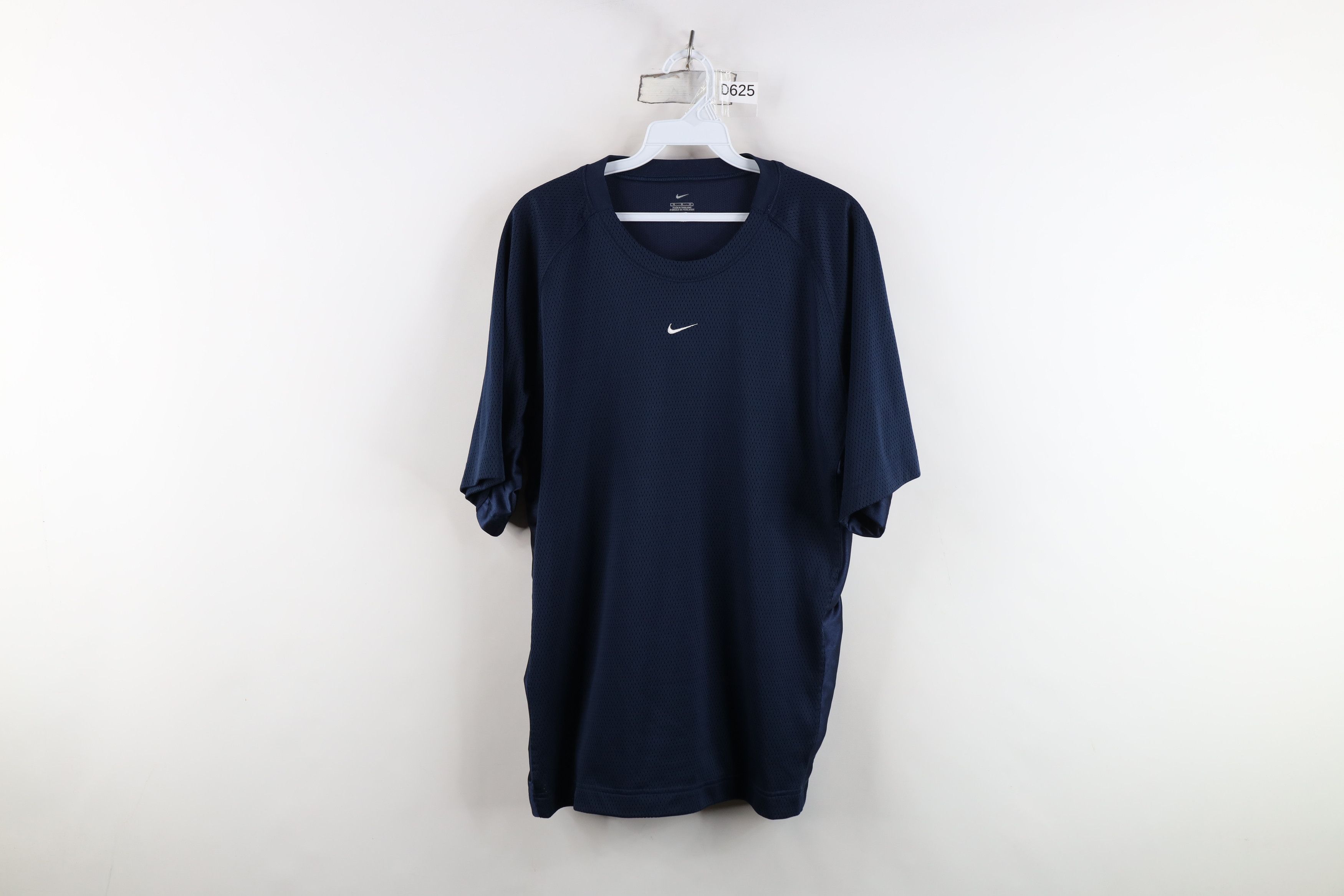 Nike Vintage Y2K Nike Basketball Scott Center Swoosh Mesh T-Shirt Size US M / EU 48-50 / 2 - 1 Thumbnail
