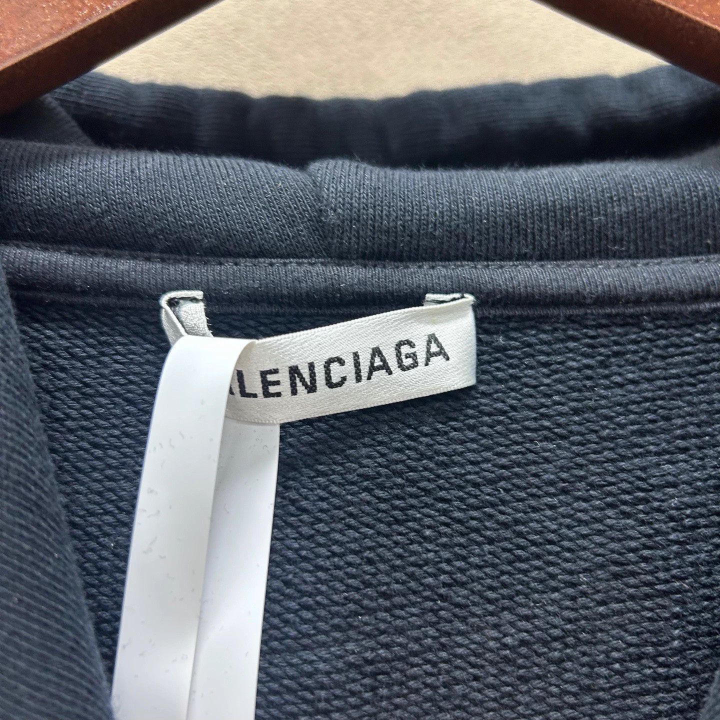 Balenciaga Balenciaga Yellow Lock Logo Hoodie S 99 New Size US S / EU 44-46 / 1 - 3 Thumbnail