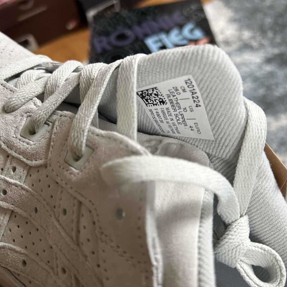 Asics × Kith × Ronnie Fieg 1201A224-402 FW20 KXTH GEL LYTE iii “THE PALETTE” CHALK Size US 10 / EU 43 - 8 Thumbnail