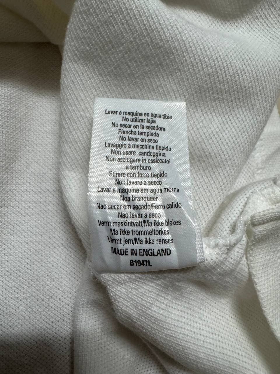 Burberry Vintage 90's Burberrys Polo White Tee Made In England Size US M / EU 48-50 / 2 - 11 Thumbnail