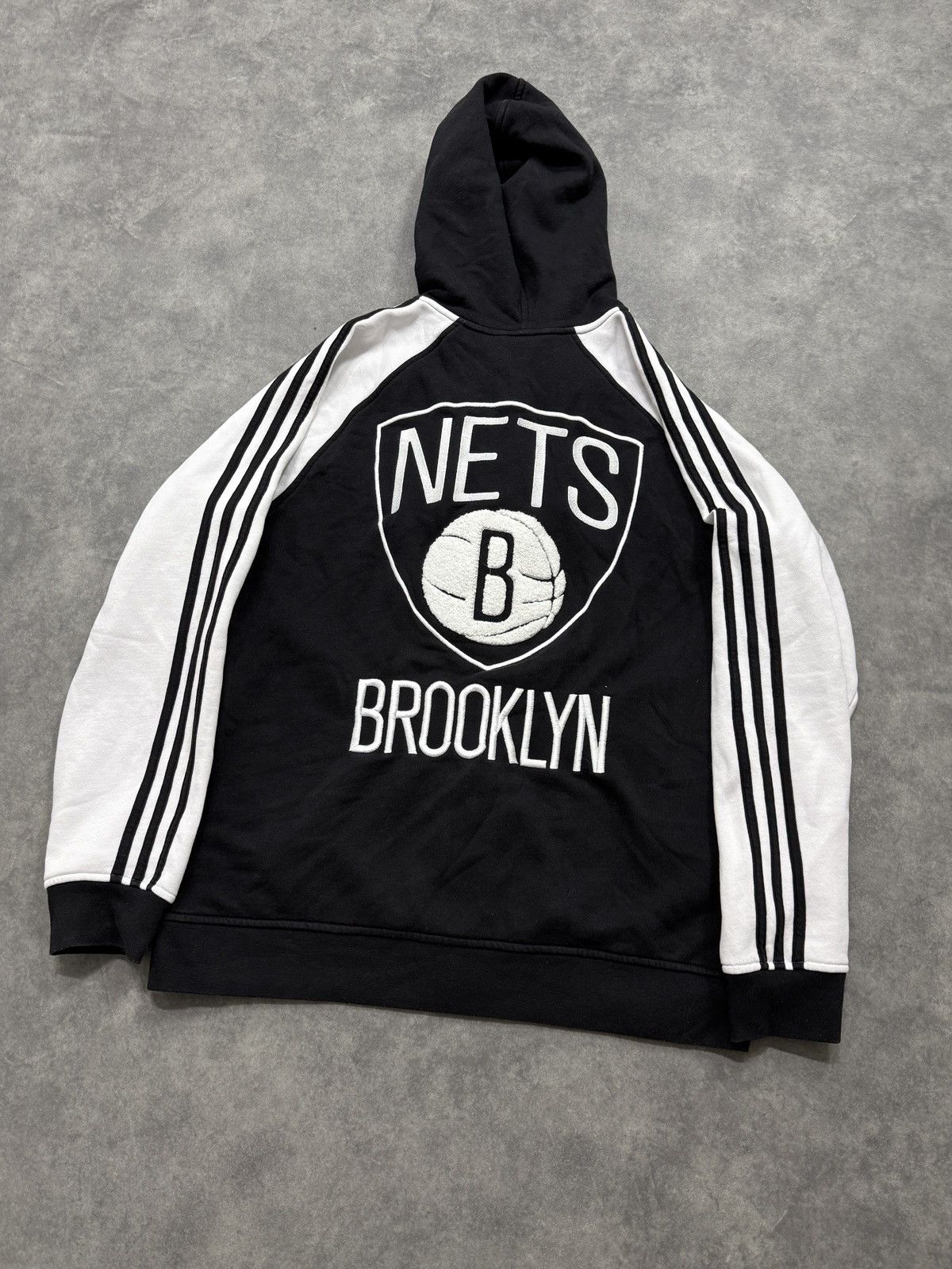 Adidas Adidas Brooklyn Nets black & white zip up hoodie #NBA Size US L / EU 52-54 / 3 - 1 Thumbnail