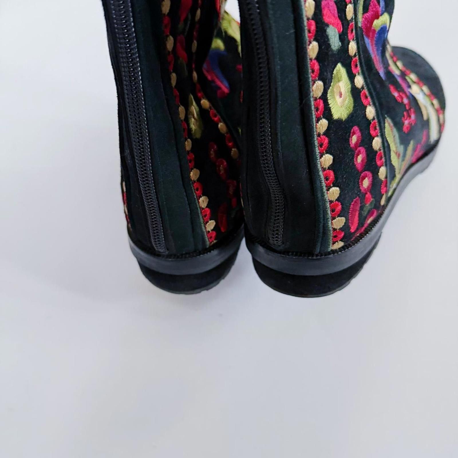 Other Warren Edwards Designer Embroidered floral boots Size US 9 / IT 39 - 5 Thumbnail