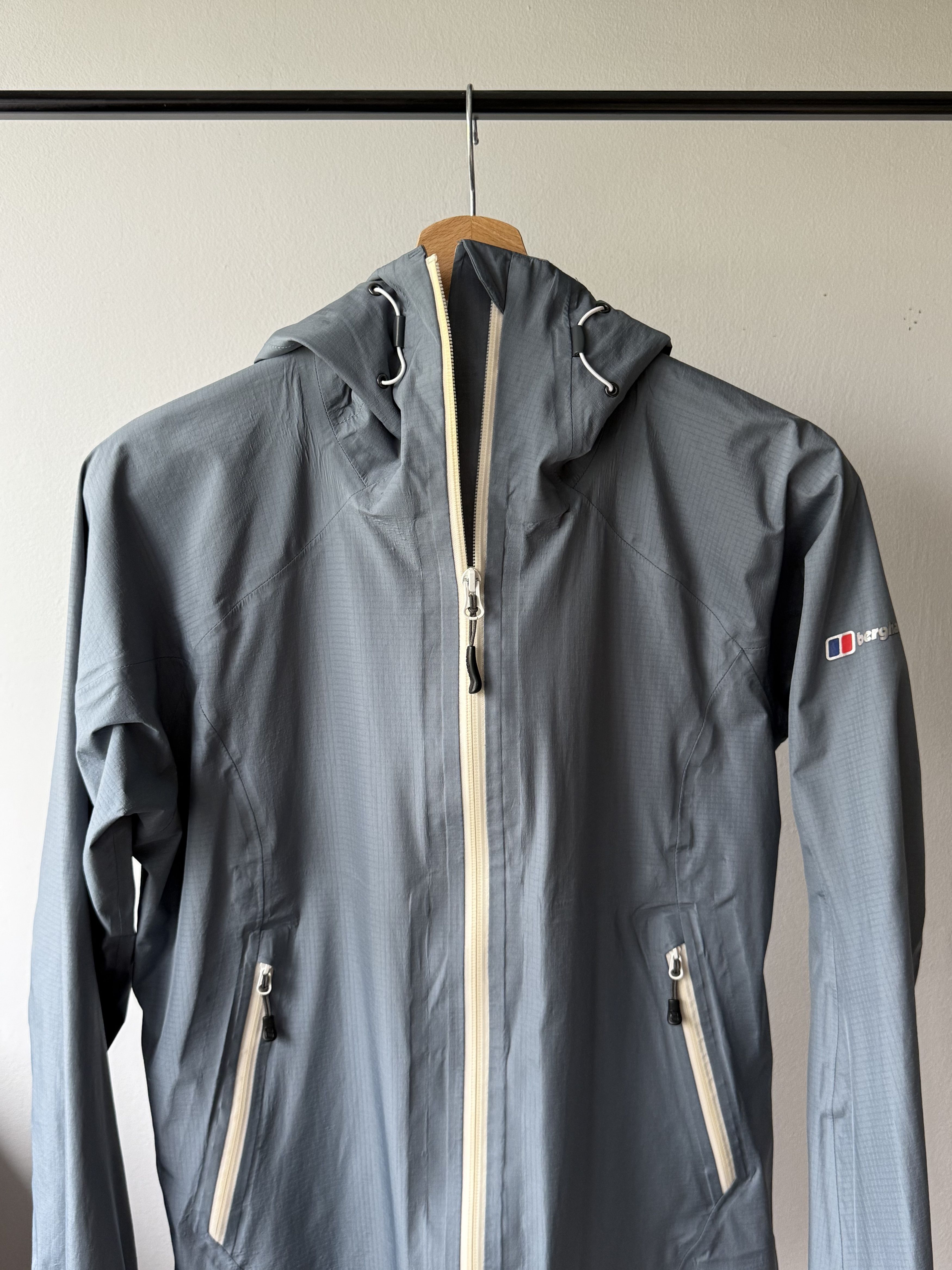 Berghaus × Goretex Berghaus Gore-Tex Active Shell Gray Lightweight Hood Jacket Size L / US 10 / IT 46 - 3 Thumbnail