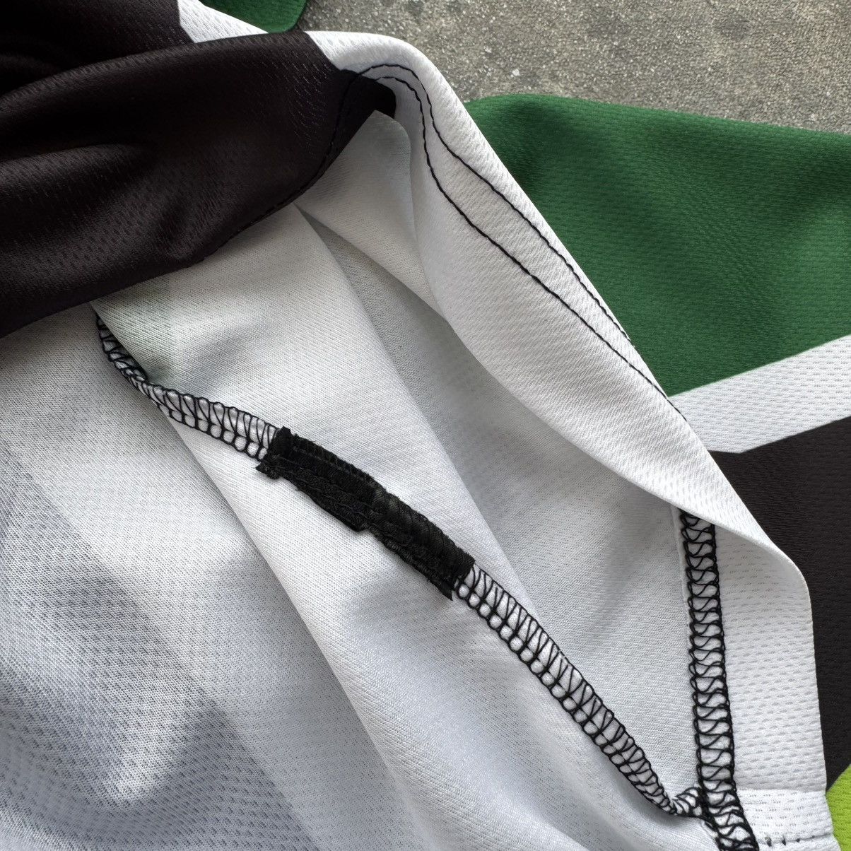 Hypebeast Kawasaki Monster Energy Vintage Y2K Racing Jersey Size US L / EU 52-54 / 3 - 15 Thumbnail