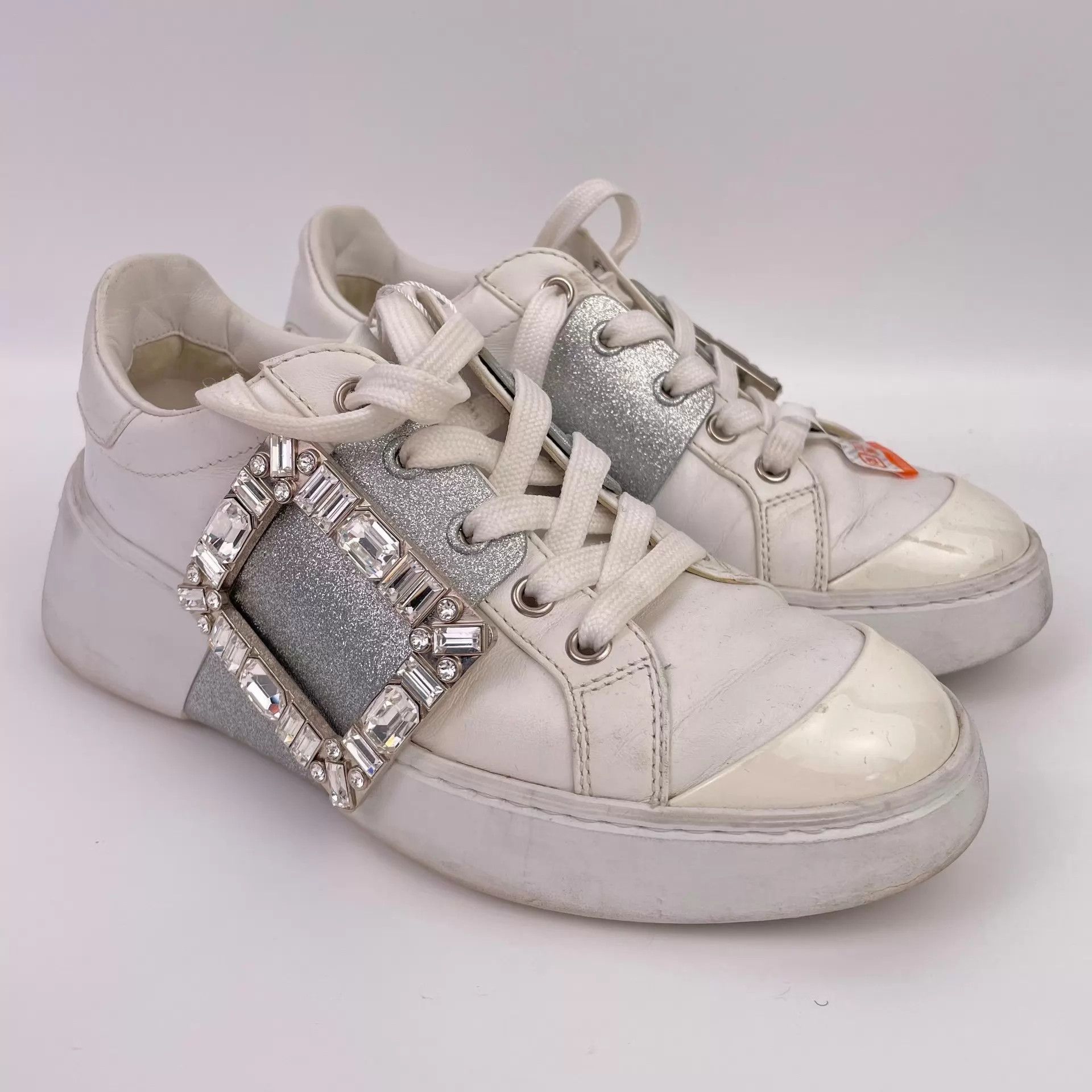 Roger Vivier RV Roger White Shoes Size US 4 / IT 34 - 2 Thumbnail