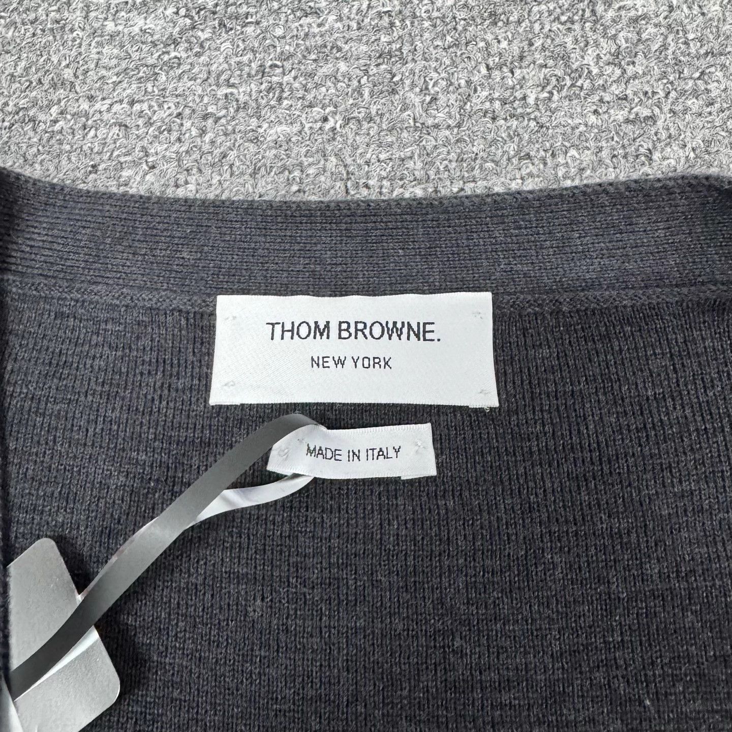 Thom Browne TB color blocked striped sleeve knit cardigan 3 Size US L / EU 52-54 / 3 - 5 Thumbnail