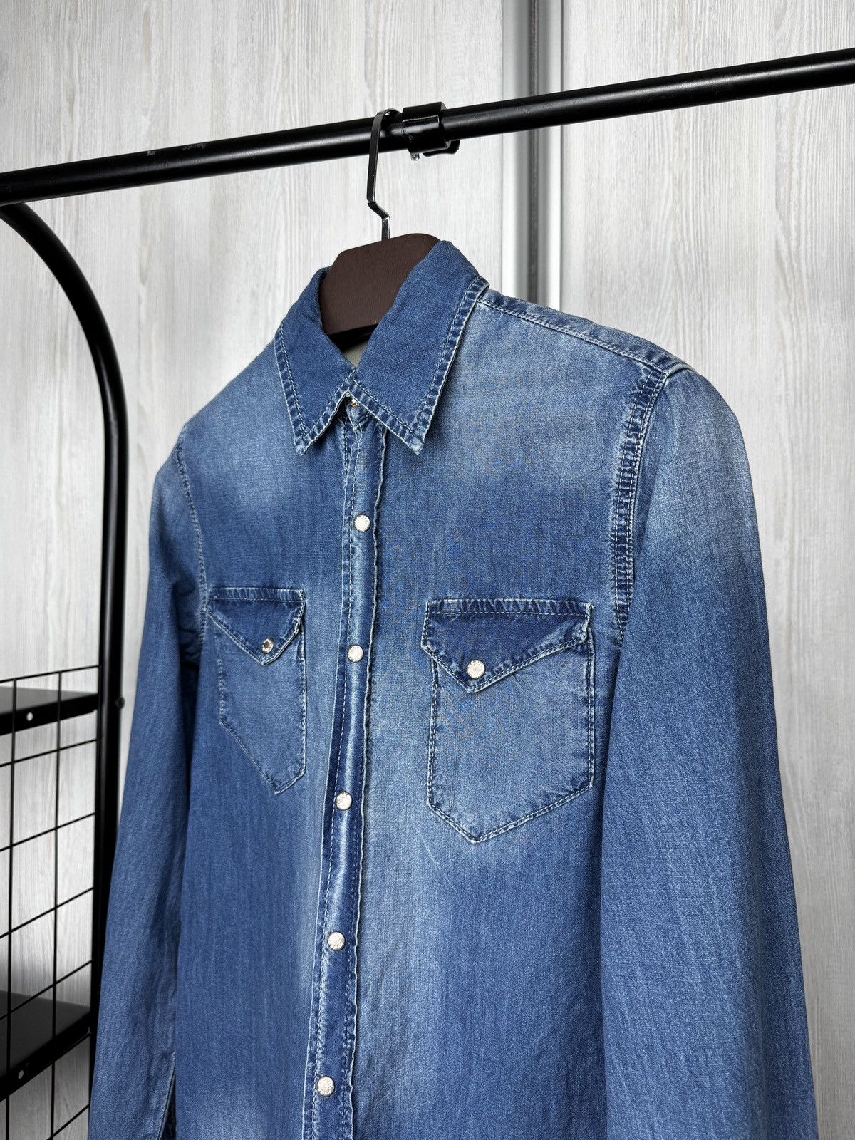 Nudie Jeans NUDIE Shirt Men's Denim Chest Pockets Faded Snap Button Sz S Size US S / EU 44-46 / 1 - 4 Thumbnail