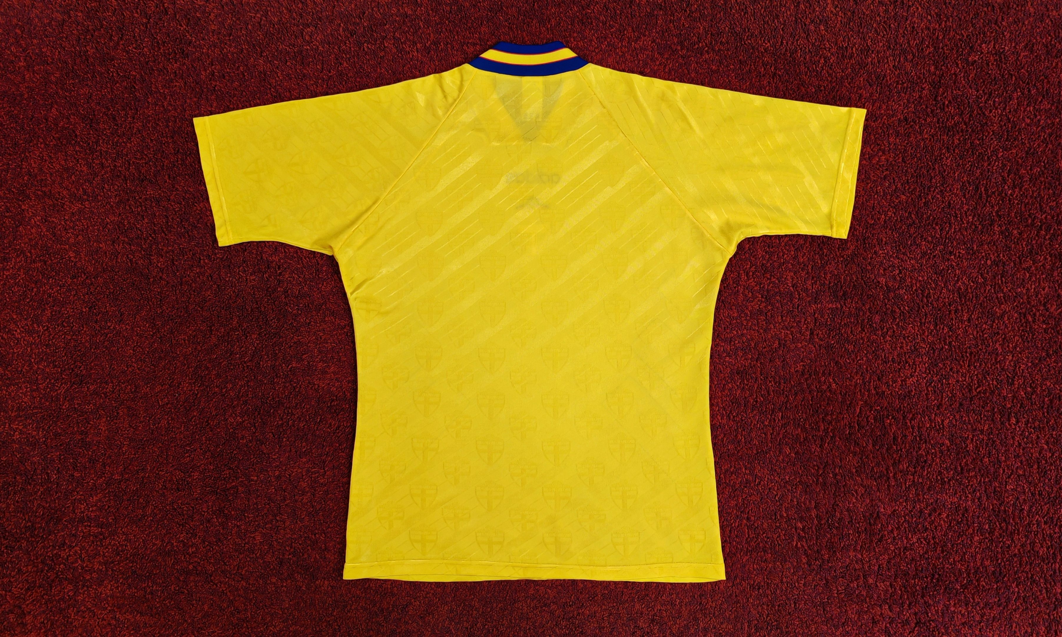 Adidas × Vintage SWEDEN HOME JERSEY FOOTBALL SHIRT 1994 Size US M / EU 48-50 / 2 - 2 Thumbnail