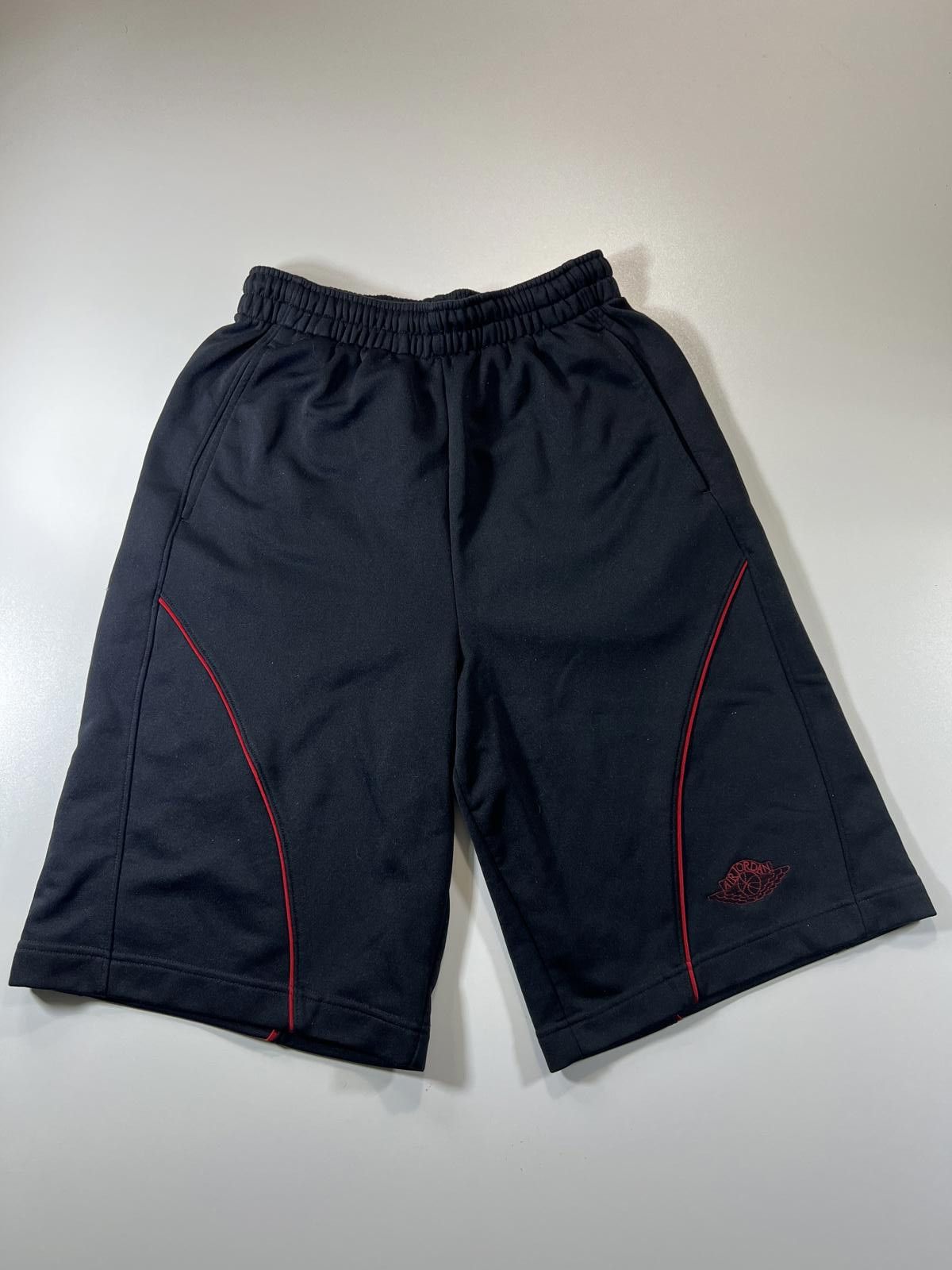 Jordan Brand Jordan Black Athletic Shorts with Red Piping Detail Size S Size US 30 / EU 46 - 1 Thumbnail