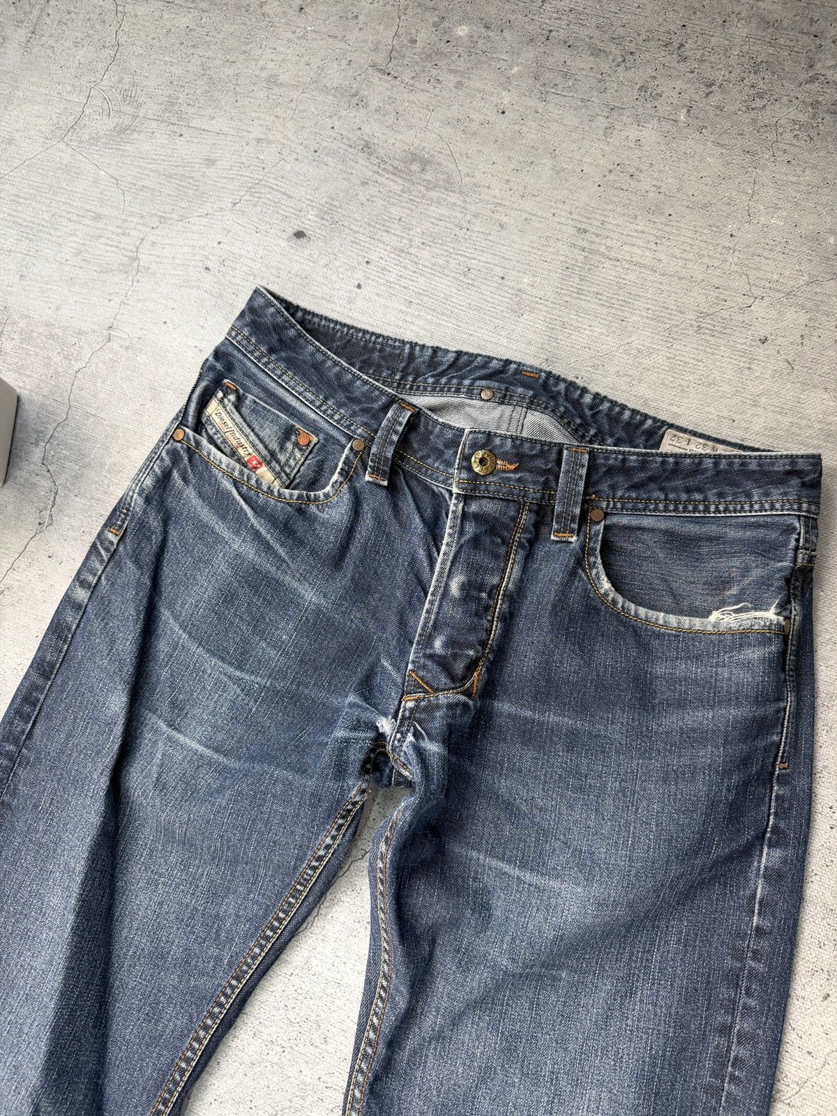 Diesel Vintage Diesel Jeans Flared Wide Japanese Y2K Faded Distress Size US 32 / EU 48 - 6 Thumbnail