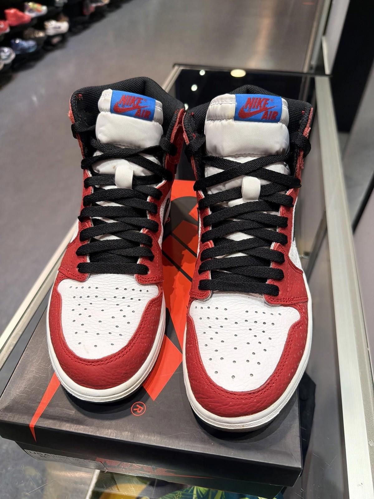 Nike Nike Air Jordan 1 Retro Origin Story Spiderman Size 8.5 Size US 8.5 / EU 41-42 - 6 Thumbnail