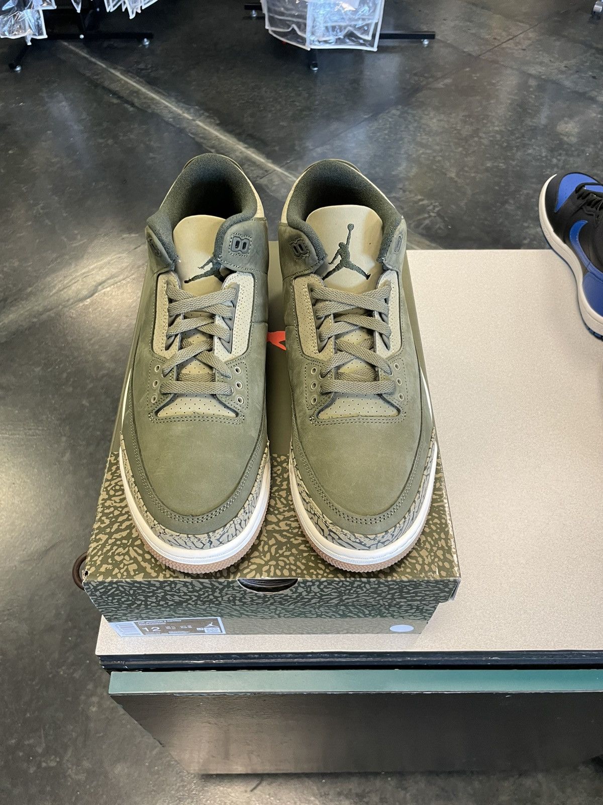 Jordan Brand Jordan 3 Family Affair Size US 12 / EU 45 - 1 Thumbnail