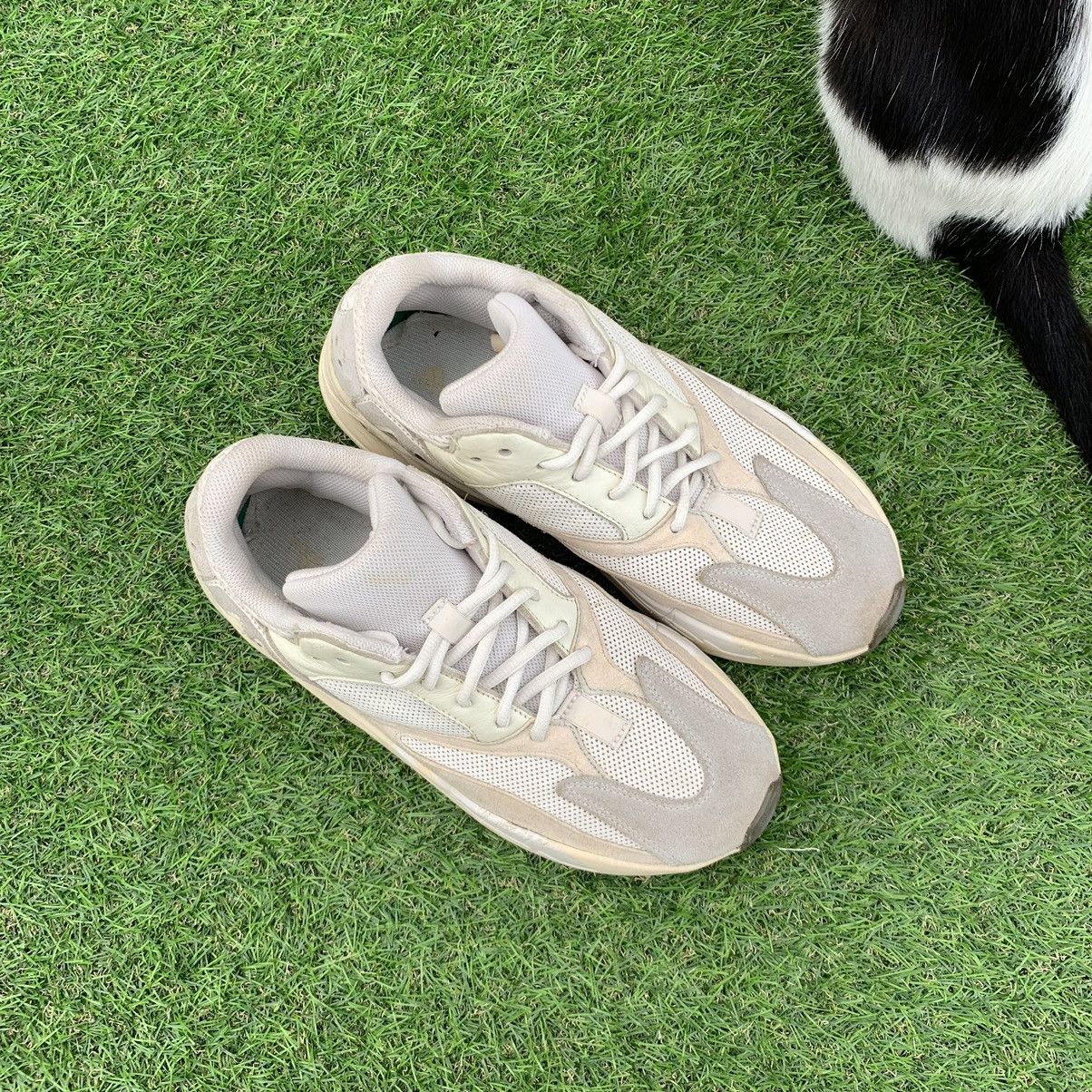 Adidas × Kanye West Yeezy Boost 700 Analog Size US 9.5 / EU 42-43 - 7 Thumbnail